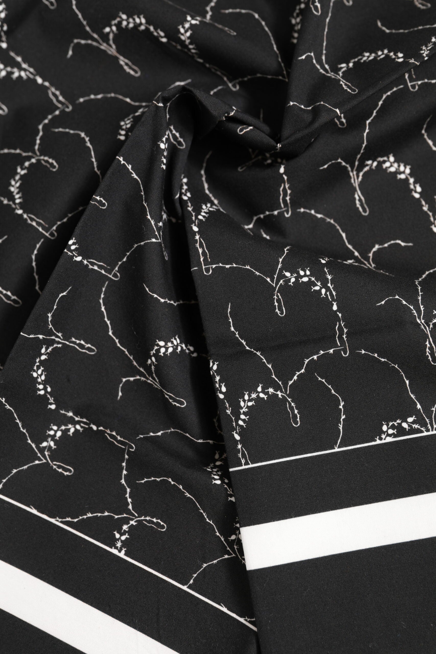 Black White Printed Square Men Foulard Scarf - ventzia
