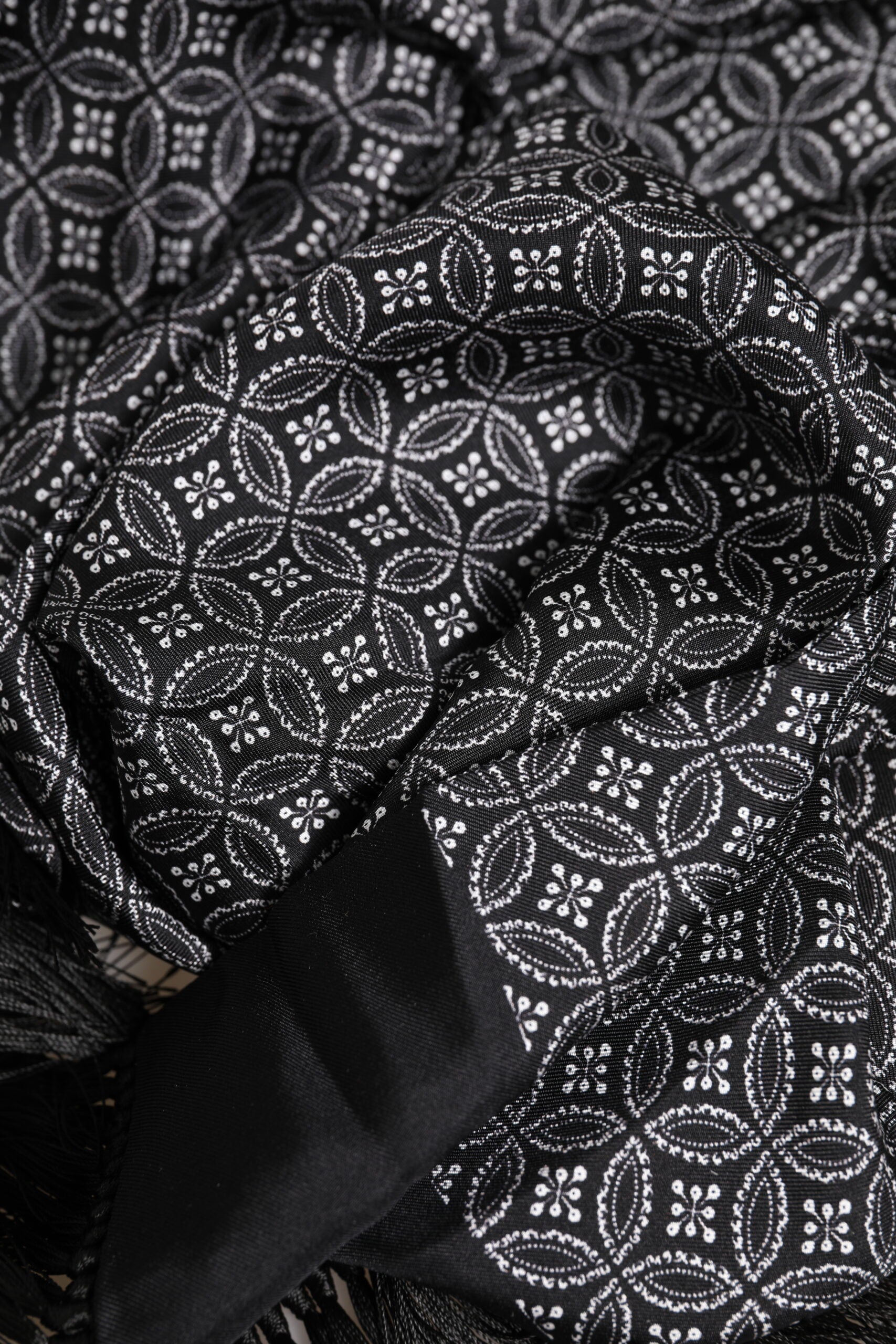 Black Patterned Fringes Men Foulard Scarf - ventzia