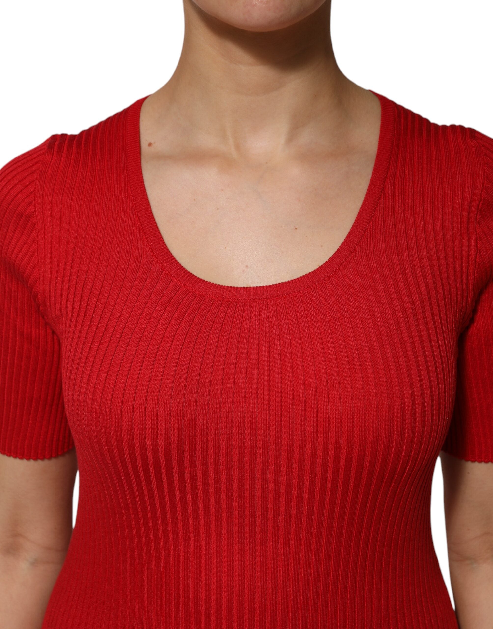 Red Round Neck Short Sleeves Pullover Top - ventzia