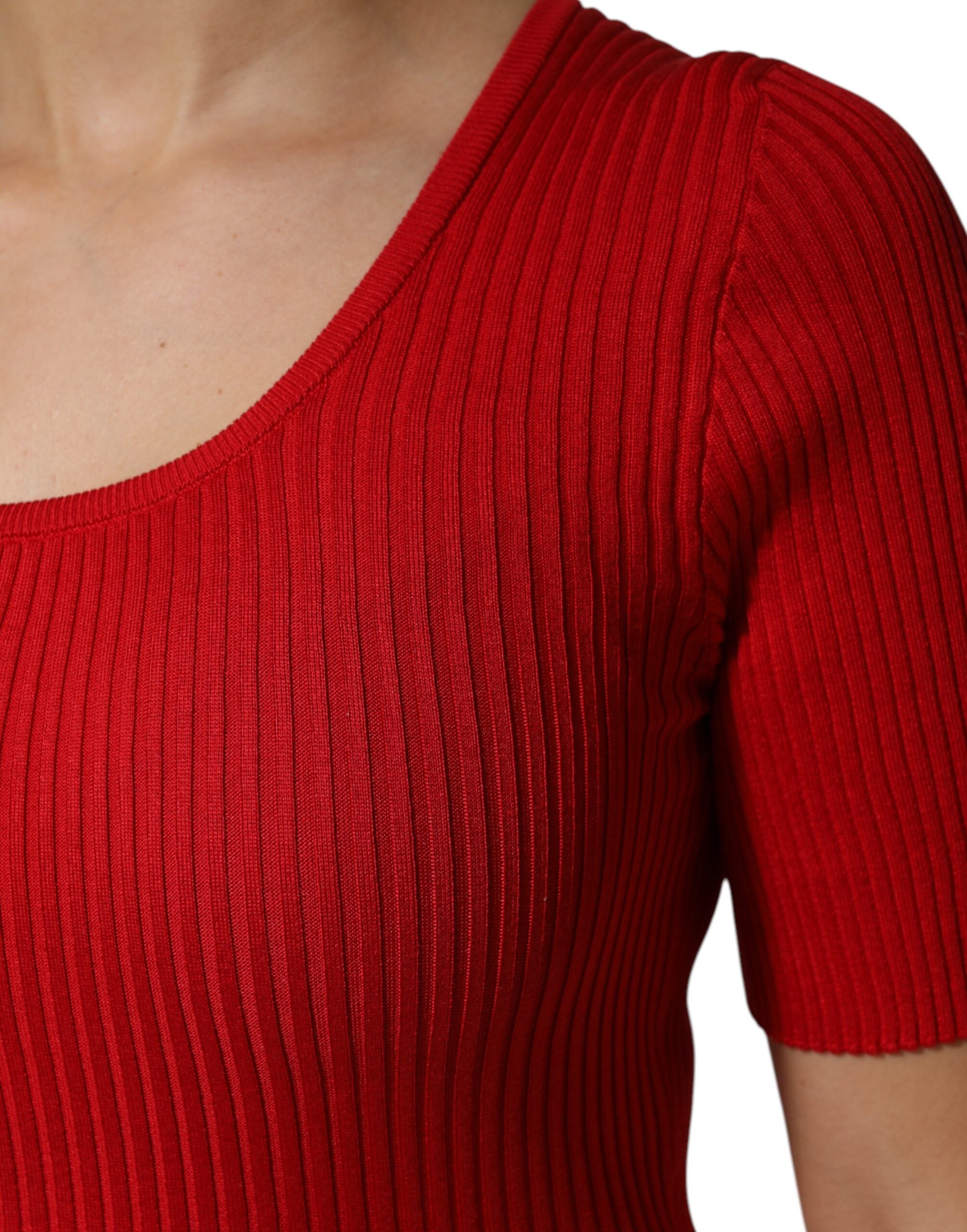 Red Round Neck Short Sleeves Pullover Top - ventzia