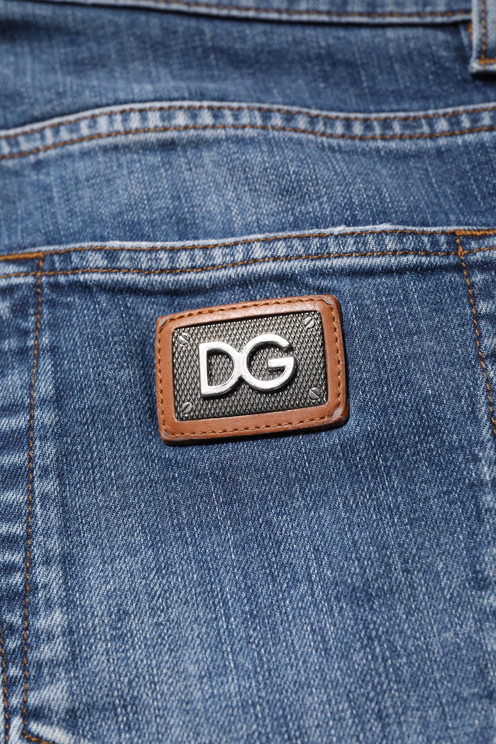 Blue Cotton Logo Plaque Denim Jeans - ventzia