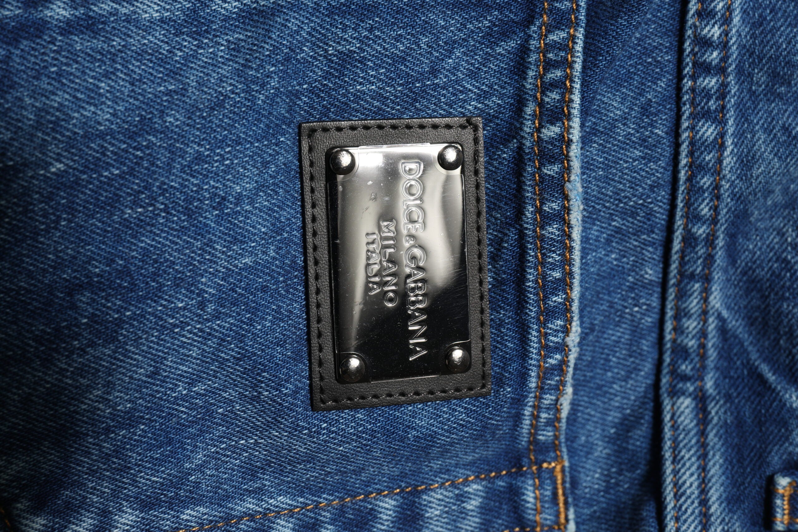 Blue Cotton Logo Plaque Denim Jeans - ventzia