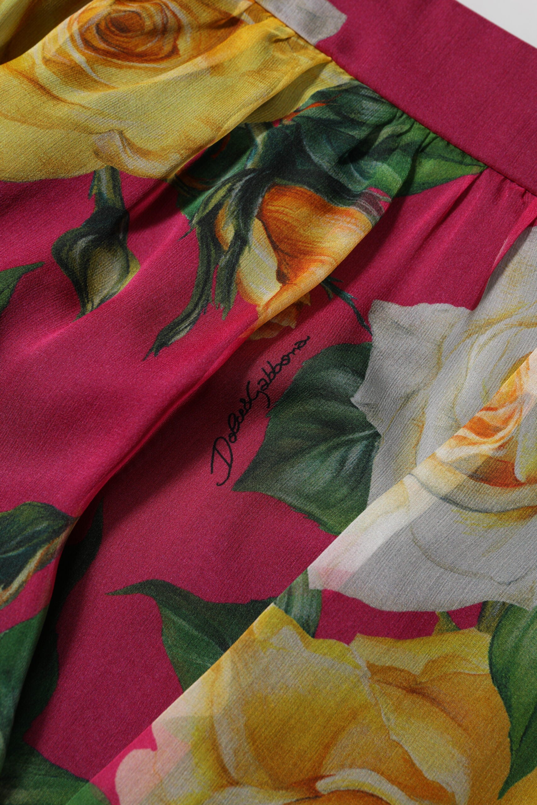 Red Floral High Waist Women Hot Pants Shorts - ventzia