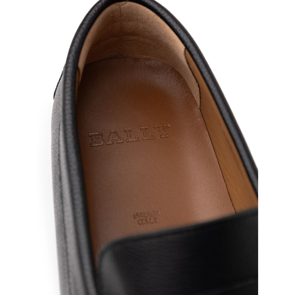 Black Leather Moccassin - ventzia