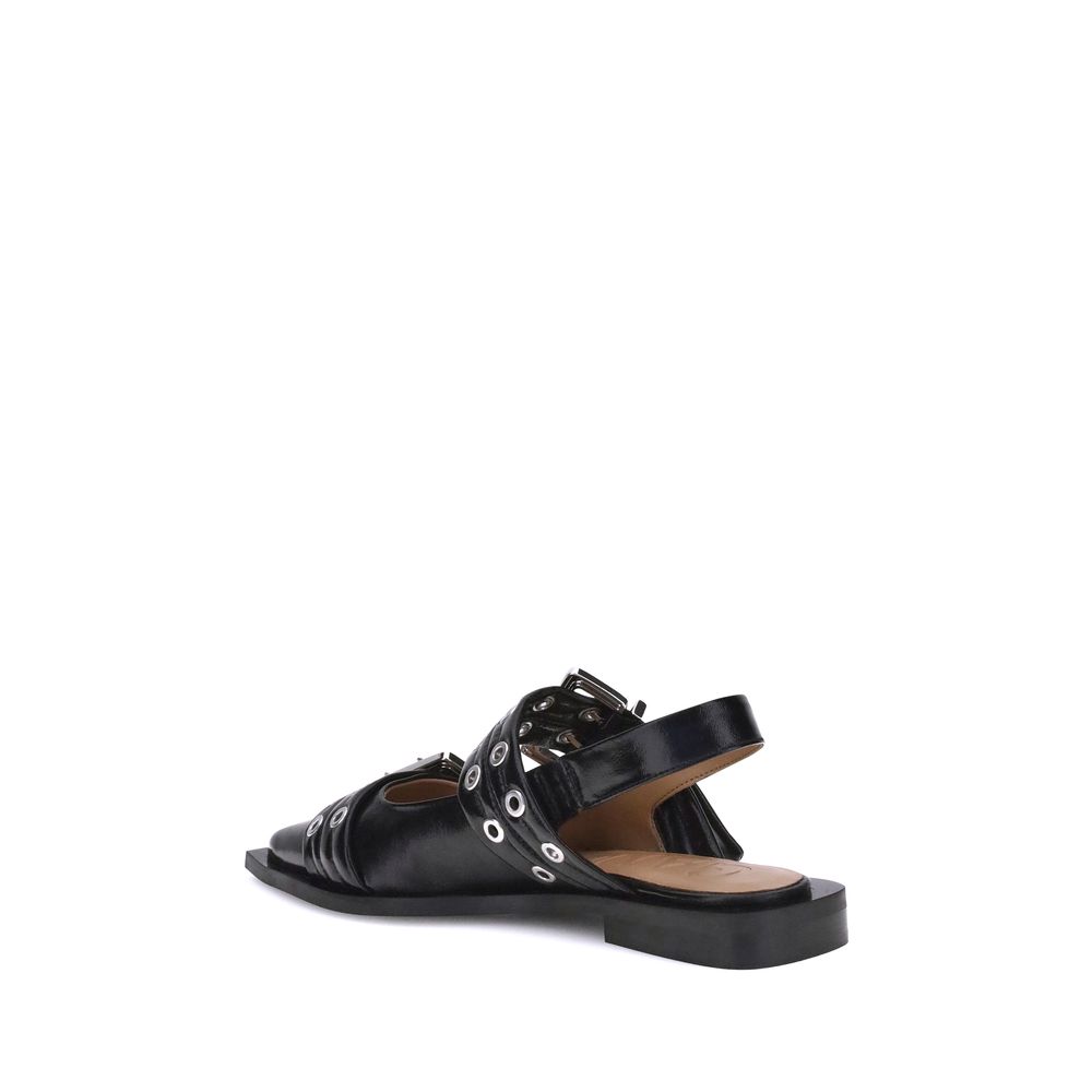 Ballerinas with straps