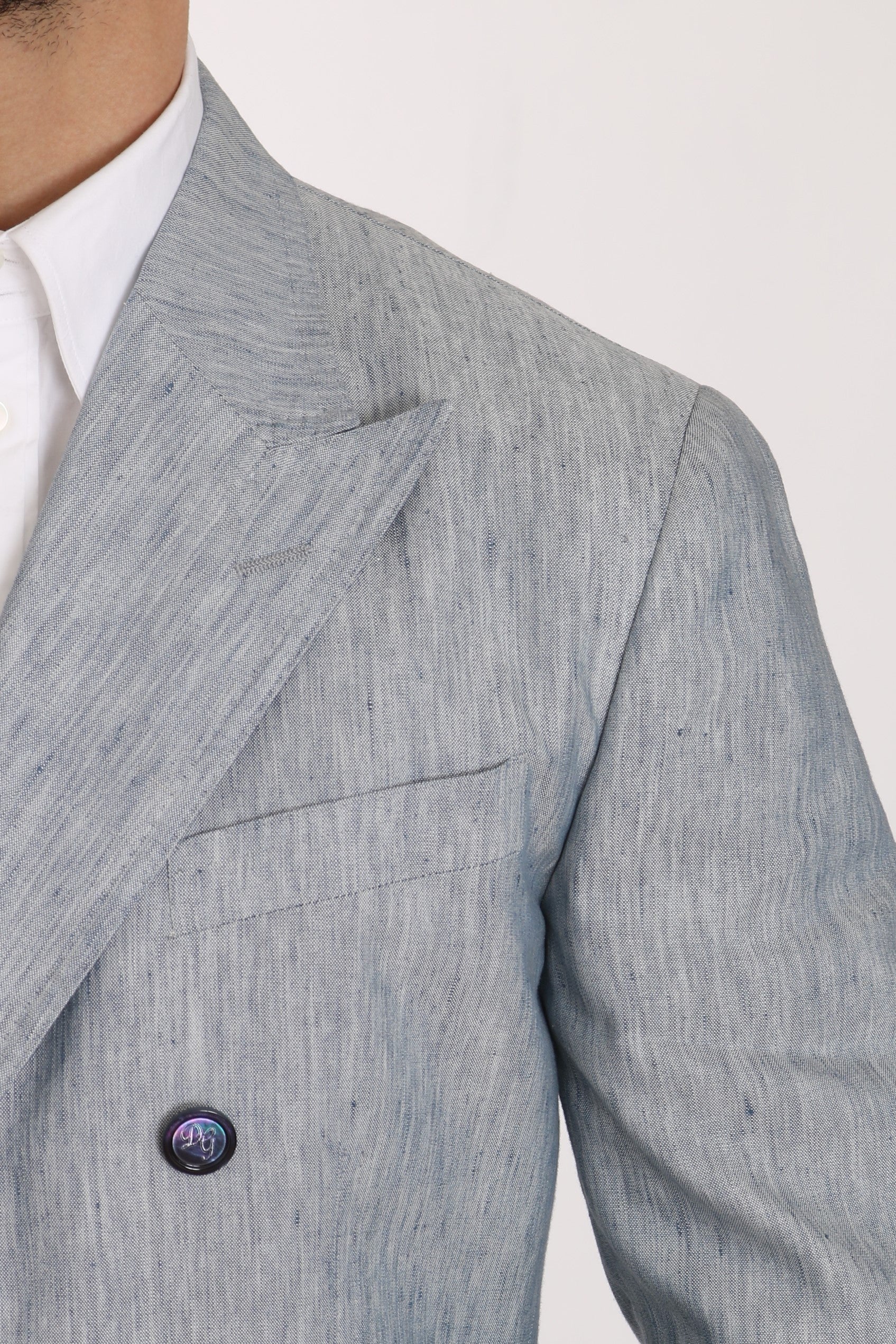 Elegant Light Blue Double Breasted Blazer - ventzia