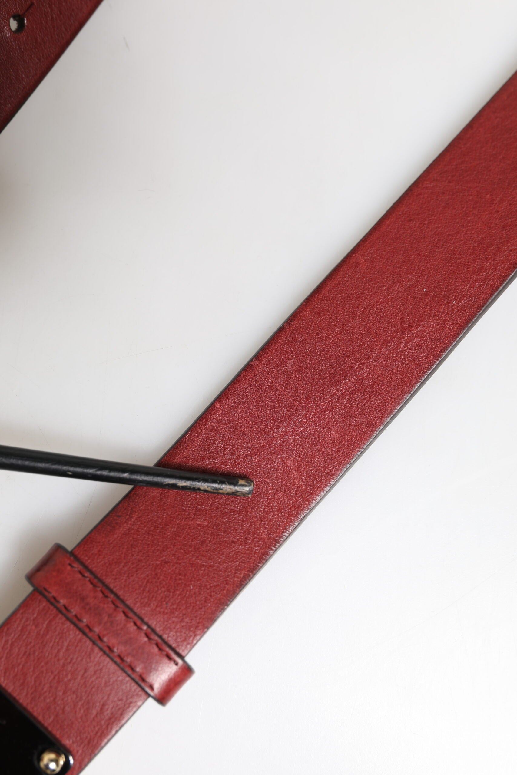 Maroon Classic Leather Metal Logo Buckle Belt - ventzia