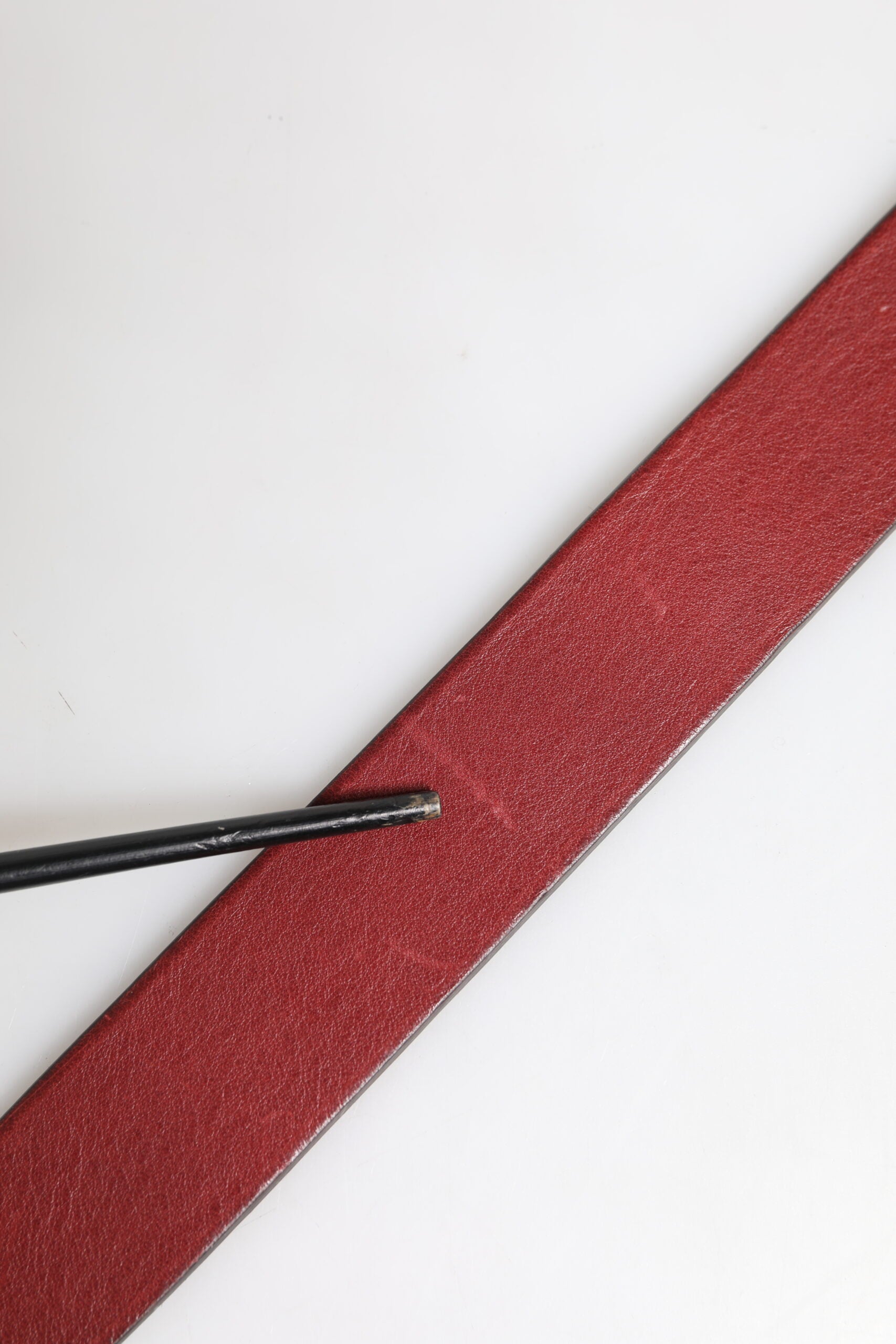 Maroon Classic Leather Metal Logo Buckle Belt - ventzia