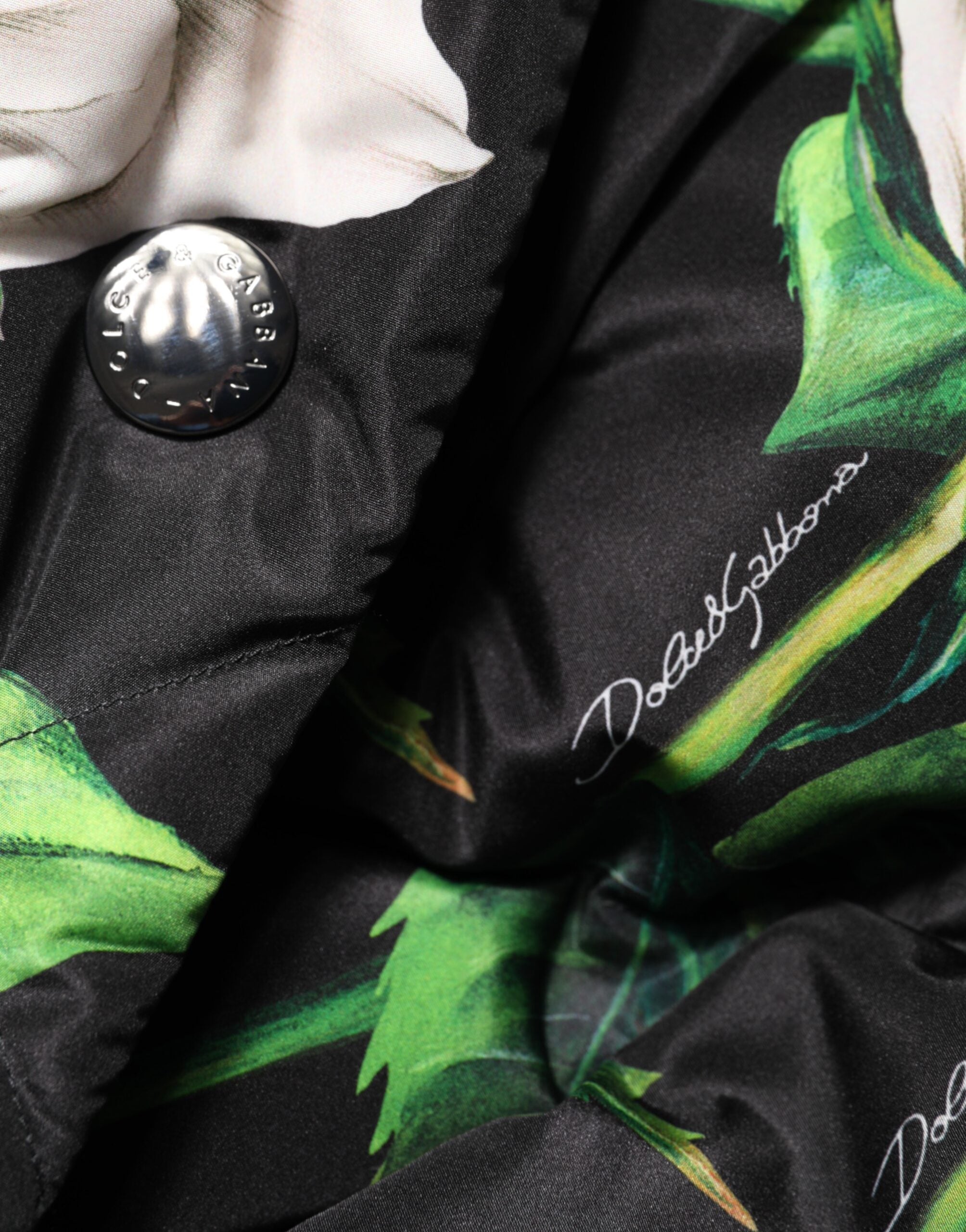 Black Floral Print Puffer Quilted Jacket - ventzia