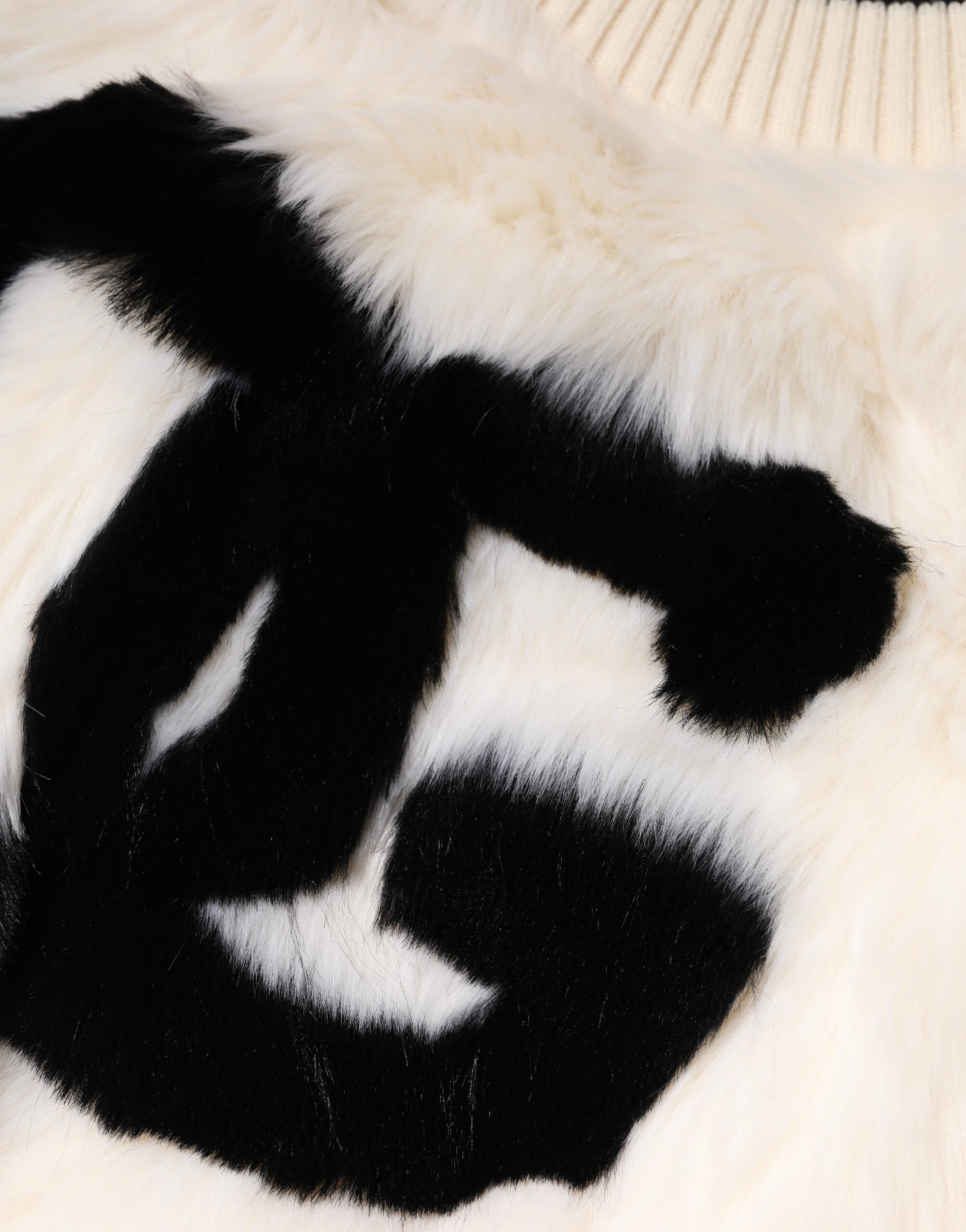 White Cropped Faux Fur DG Sweatshirt Sweater - ventzia