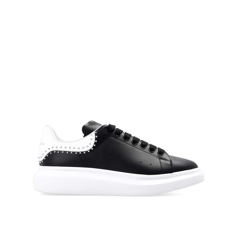 Studded Oversized Sneakers - ventzia