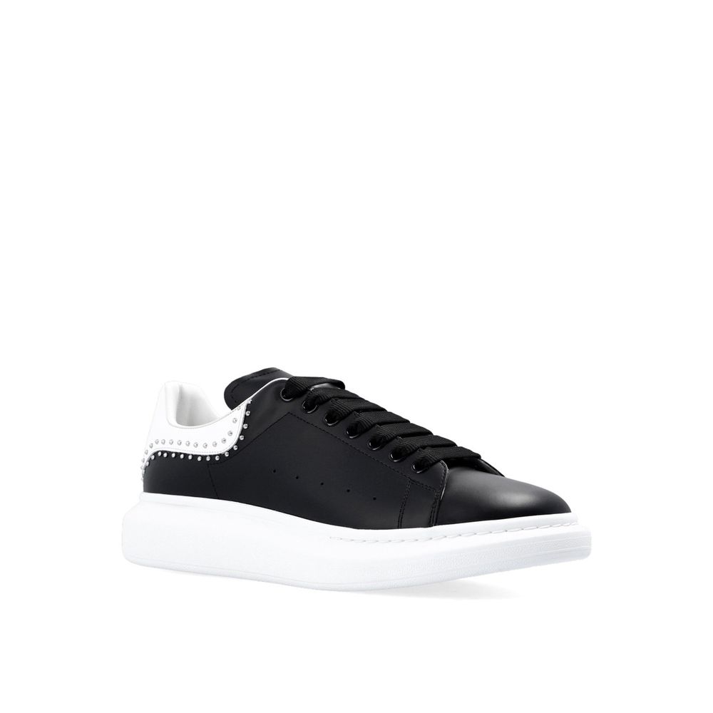 Studded Oversized Sneakers - ventzia