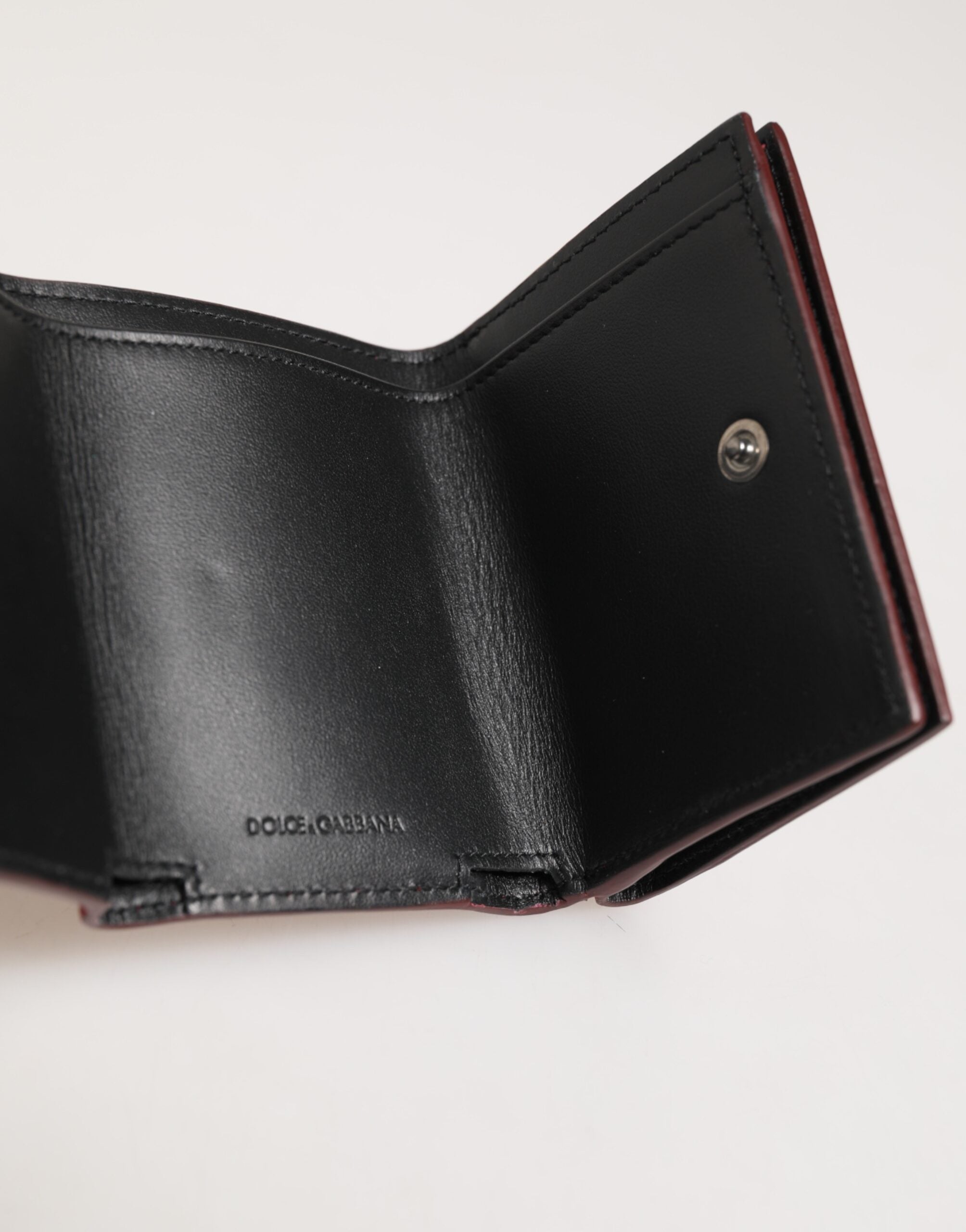 Red Leather Bold Logo Print Trifold Card Holder Wallet - ventzia