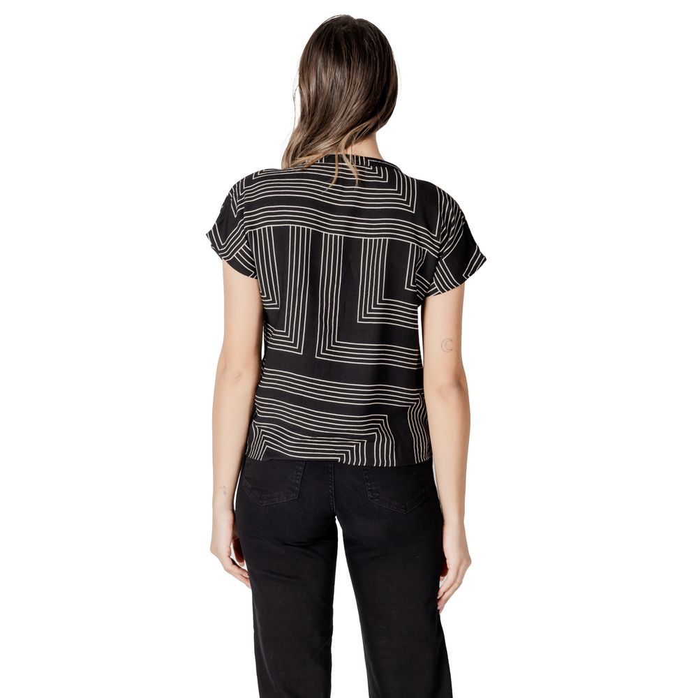 Black Viscose T-Shirt - ventzia