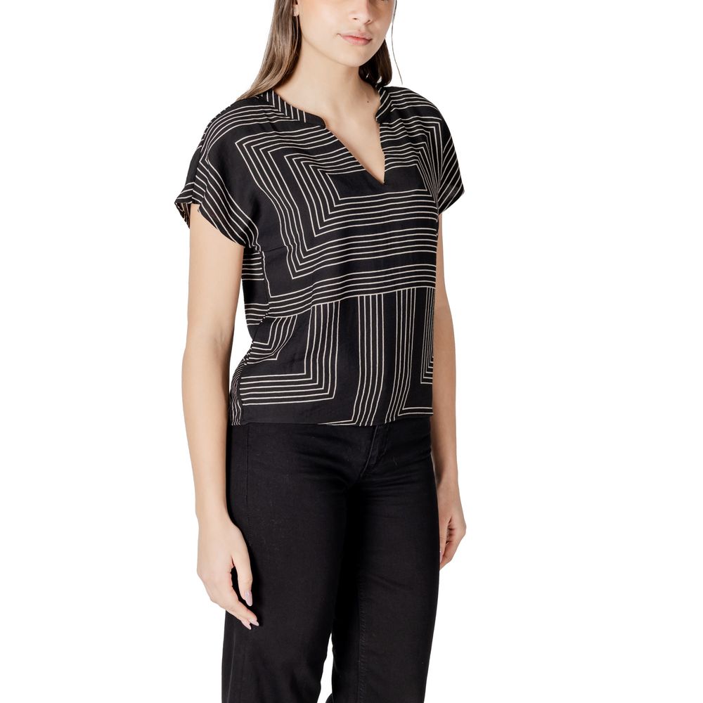 Black Viscose T-Shirt - ventzia