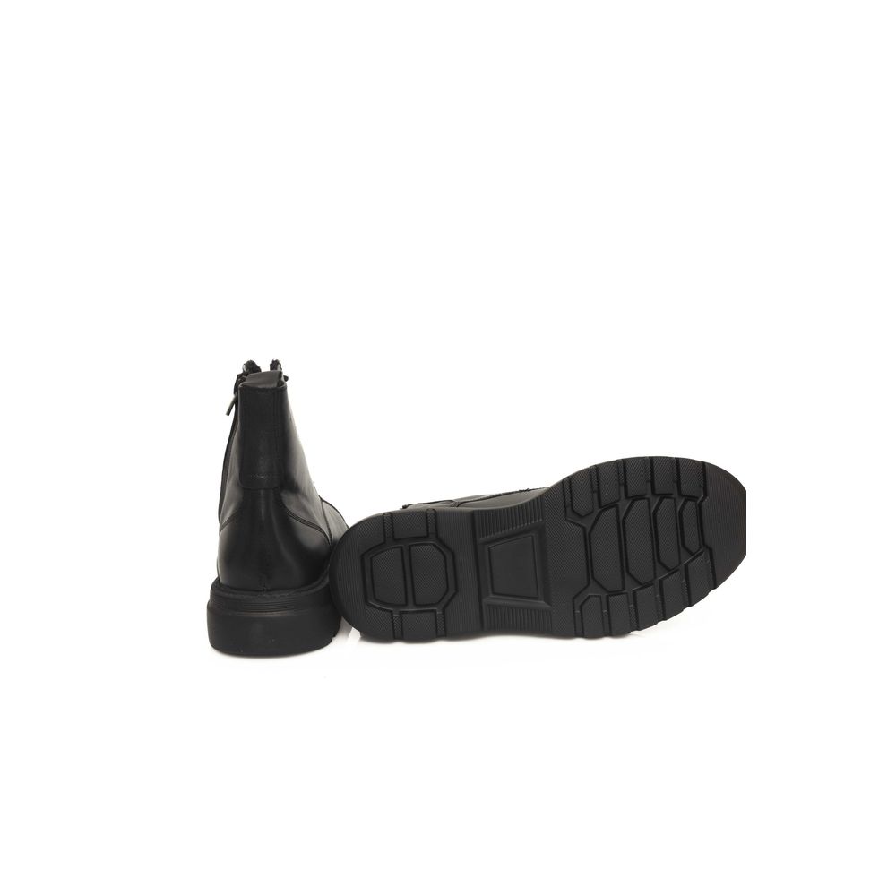 Black Cowhide Boot - ventzia