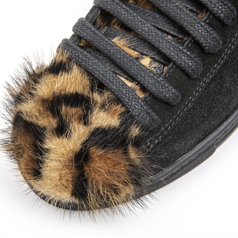 Black Leather Women Sneaker - ventzia