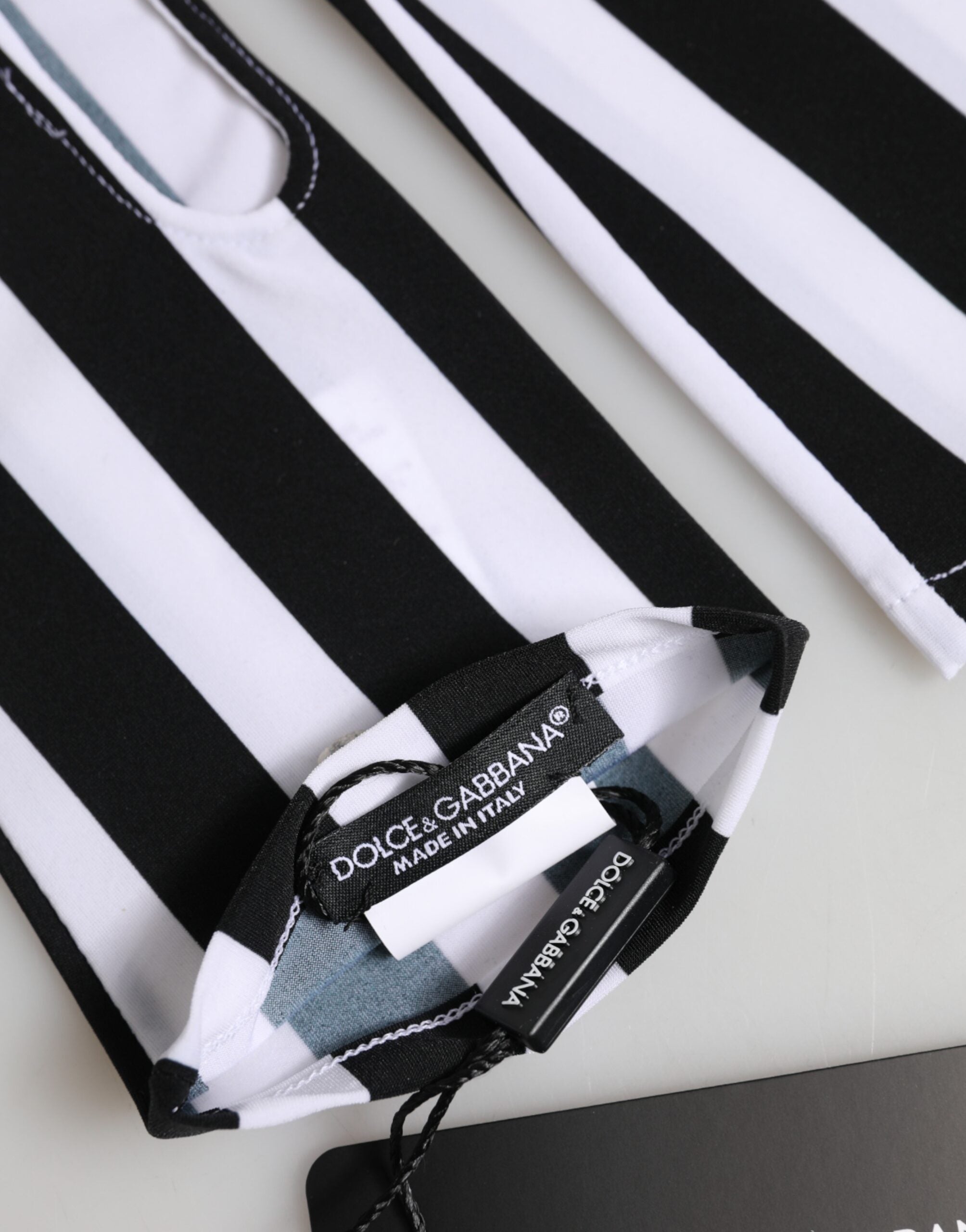 Black White Nylon Fingerless Wrist Length Gloves - ventzia
