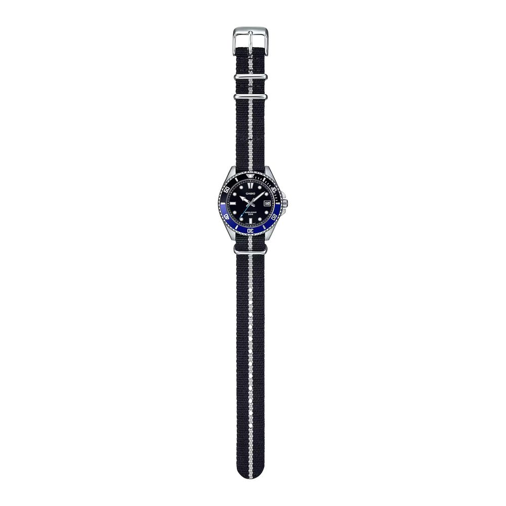 Black Fabric Sport Watch - ventzia