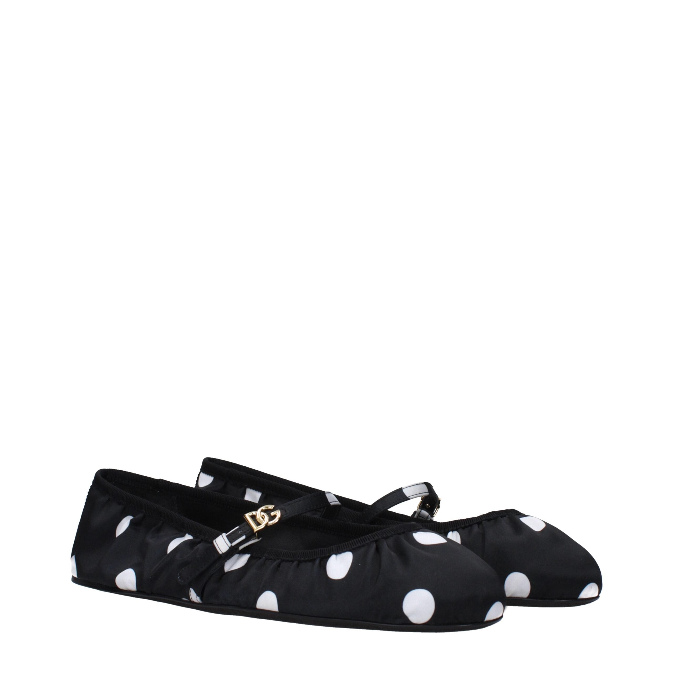 Black Fabric Ballet Flats - ventzia