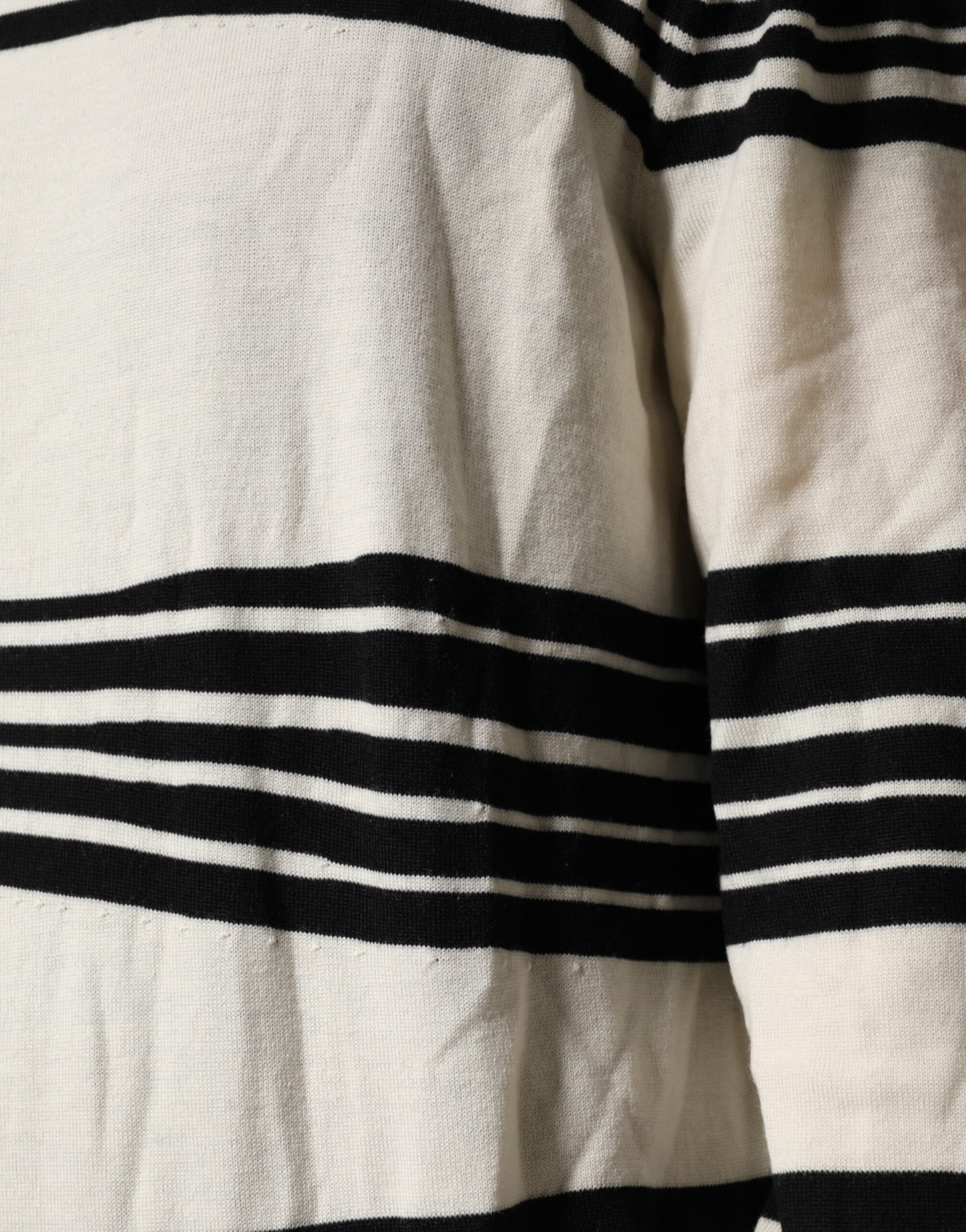 Black White Stripe CrewNeck Pullover Sweater - ventzia