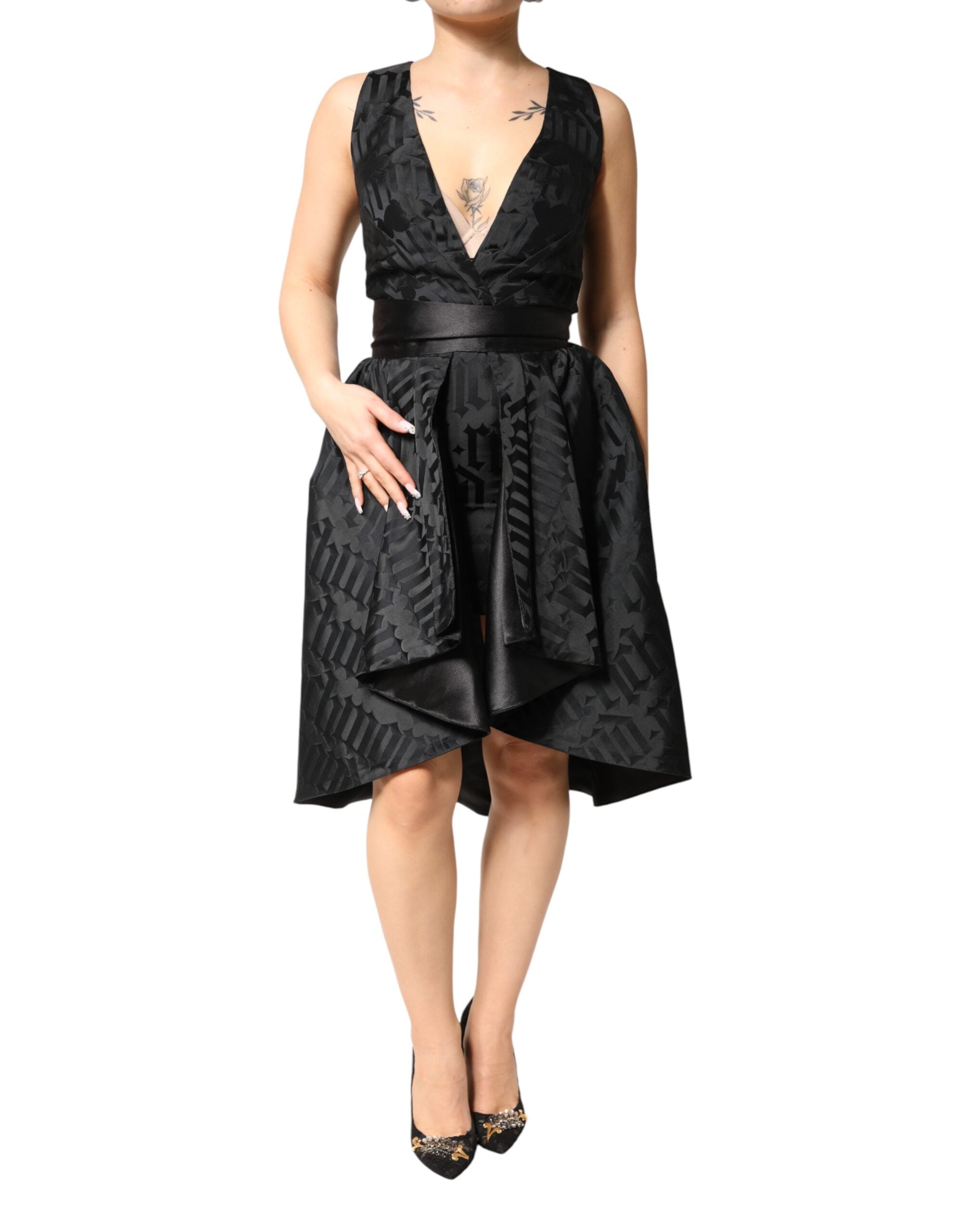 Black Jacquard Deep V-neck Sleeveless 2 Pc Dress - ventzia