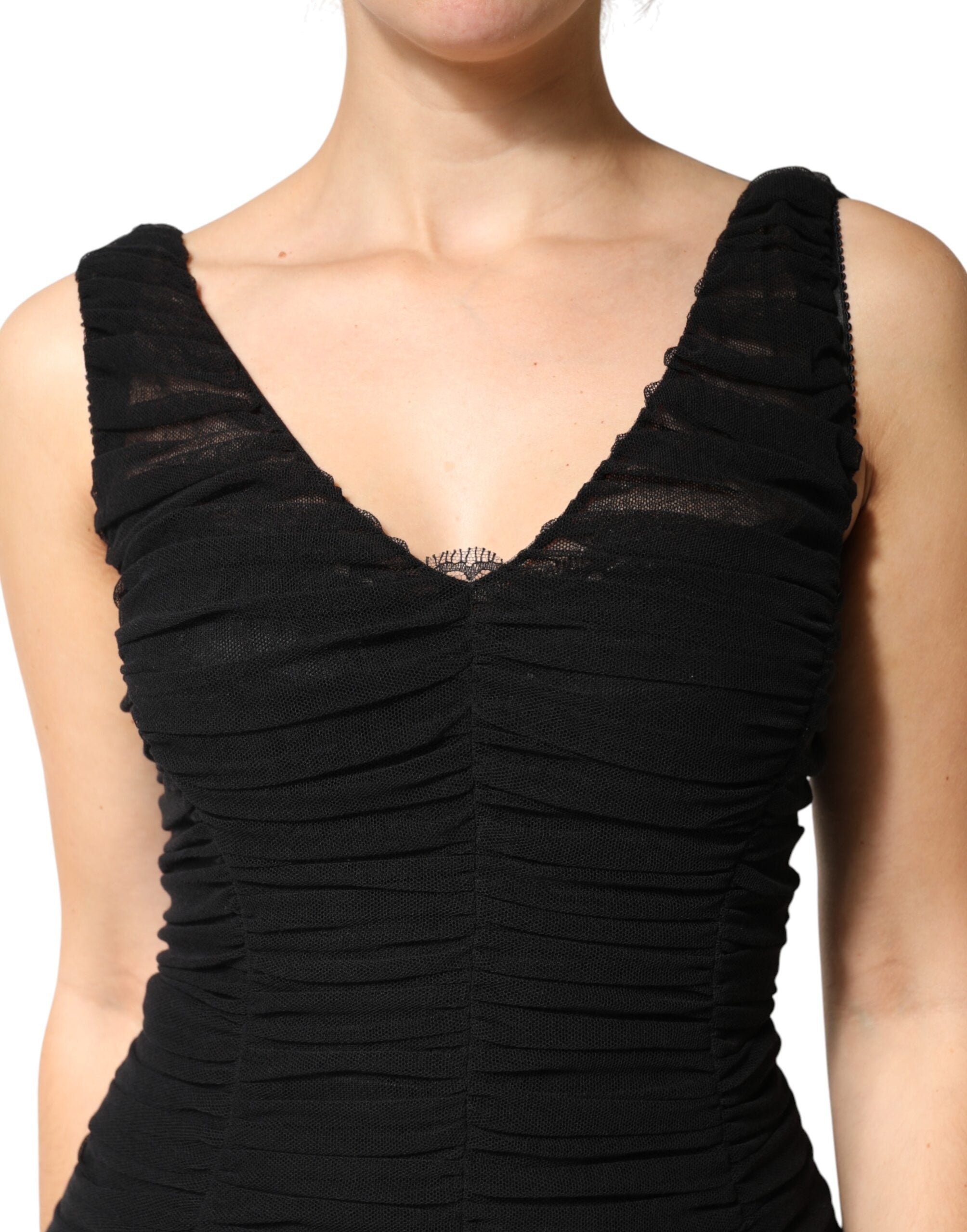 Black V-Neck Ruched Lace Hem Midi Dress - ventzia