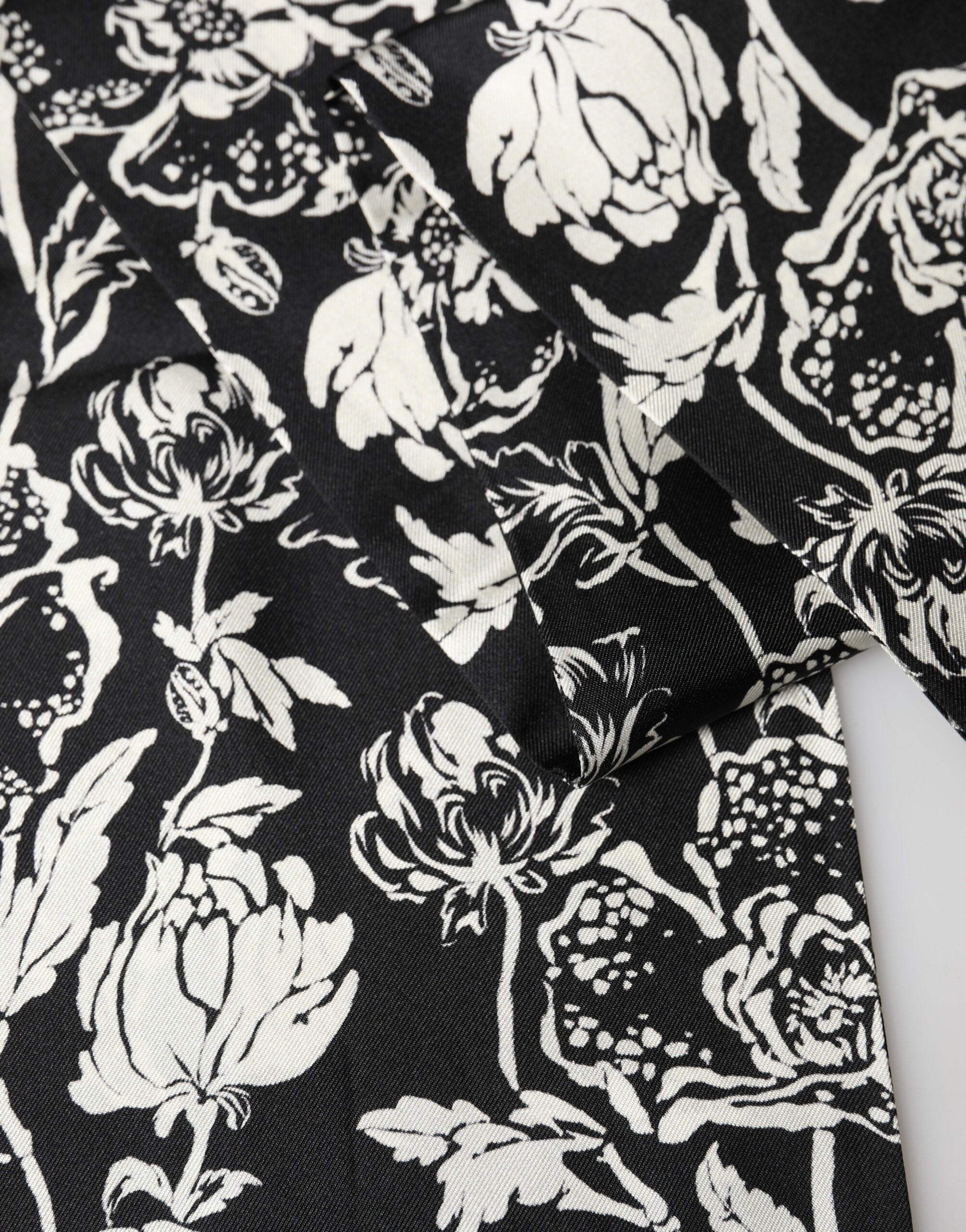 Black White Silk Floral Print Fringe 136cm X 15.5cm  Scarf - ventzia