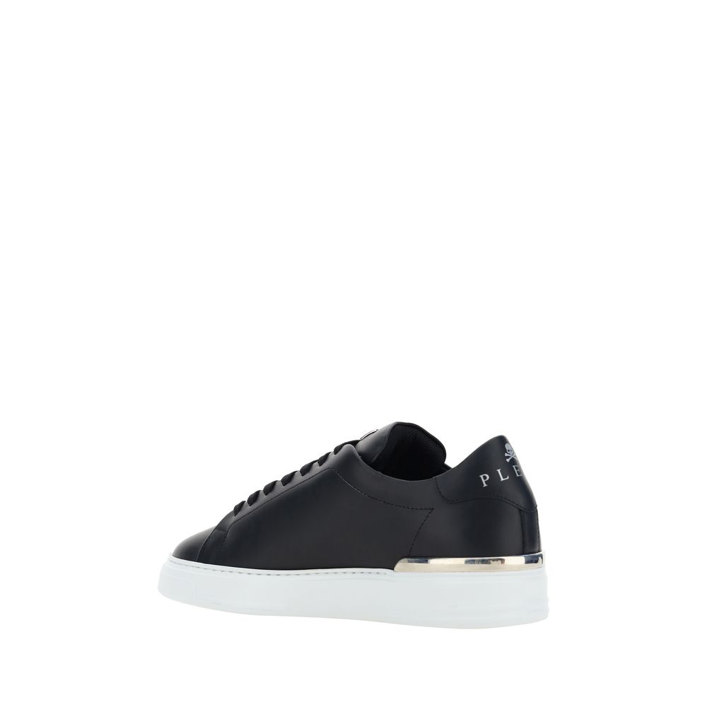 Black Rubber Low Top Sneakers - ventzia