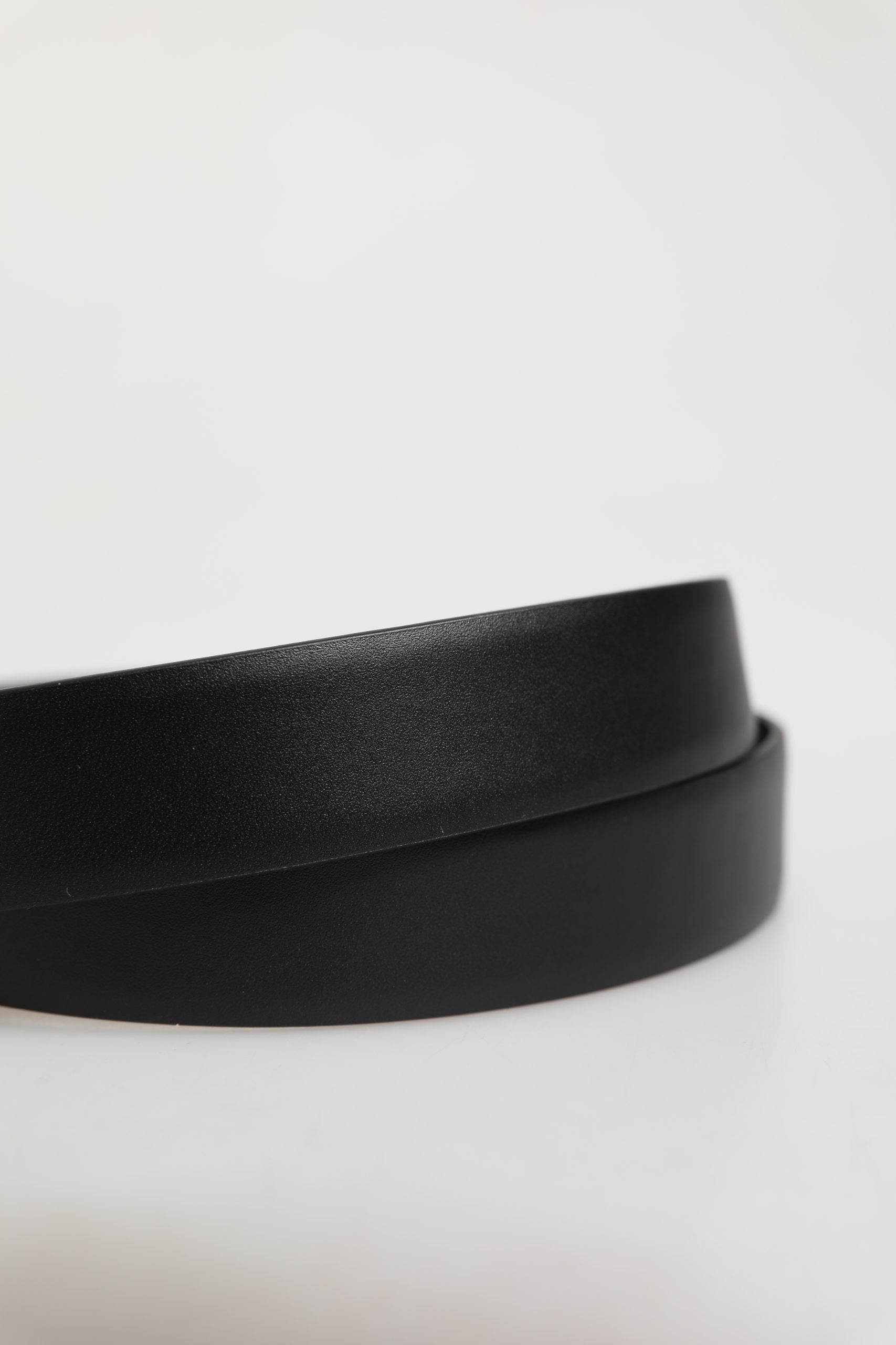 Men Black Classic Leather Metal Buckle Belt - ventzia