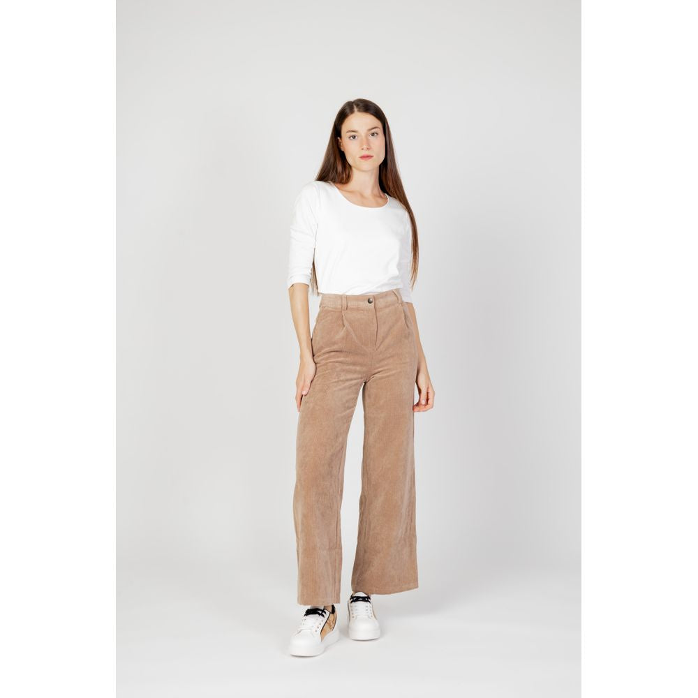 Cream Cotton Long Sleeve T-Shirt - ventzia