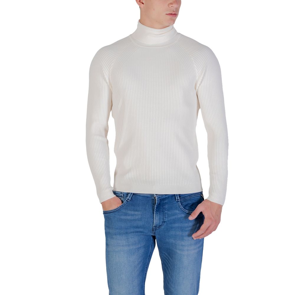 Cream Viscose Turtleneck - ventzia