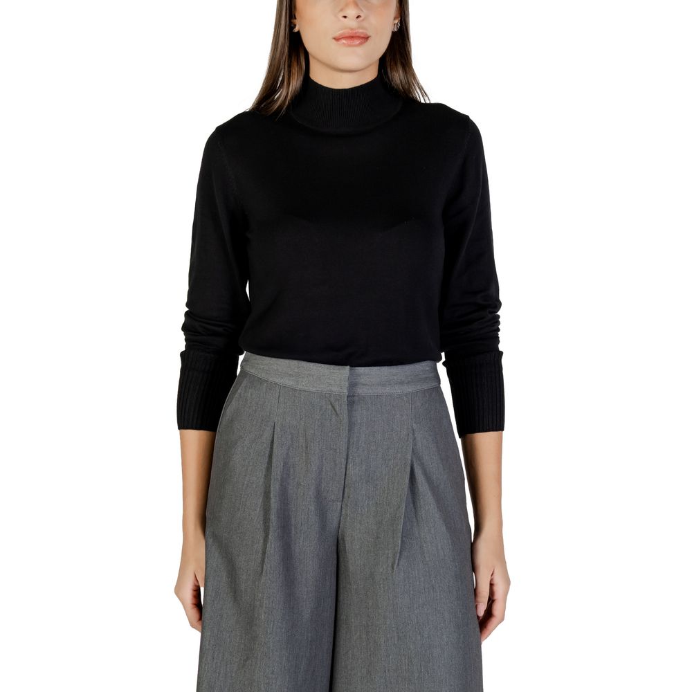 Black Viscose Turtleneck - ventzia
