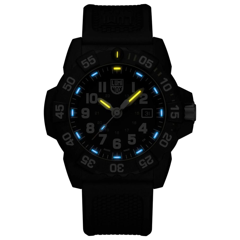 Black Rubber Sport Watch - ventzia