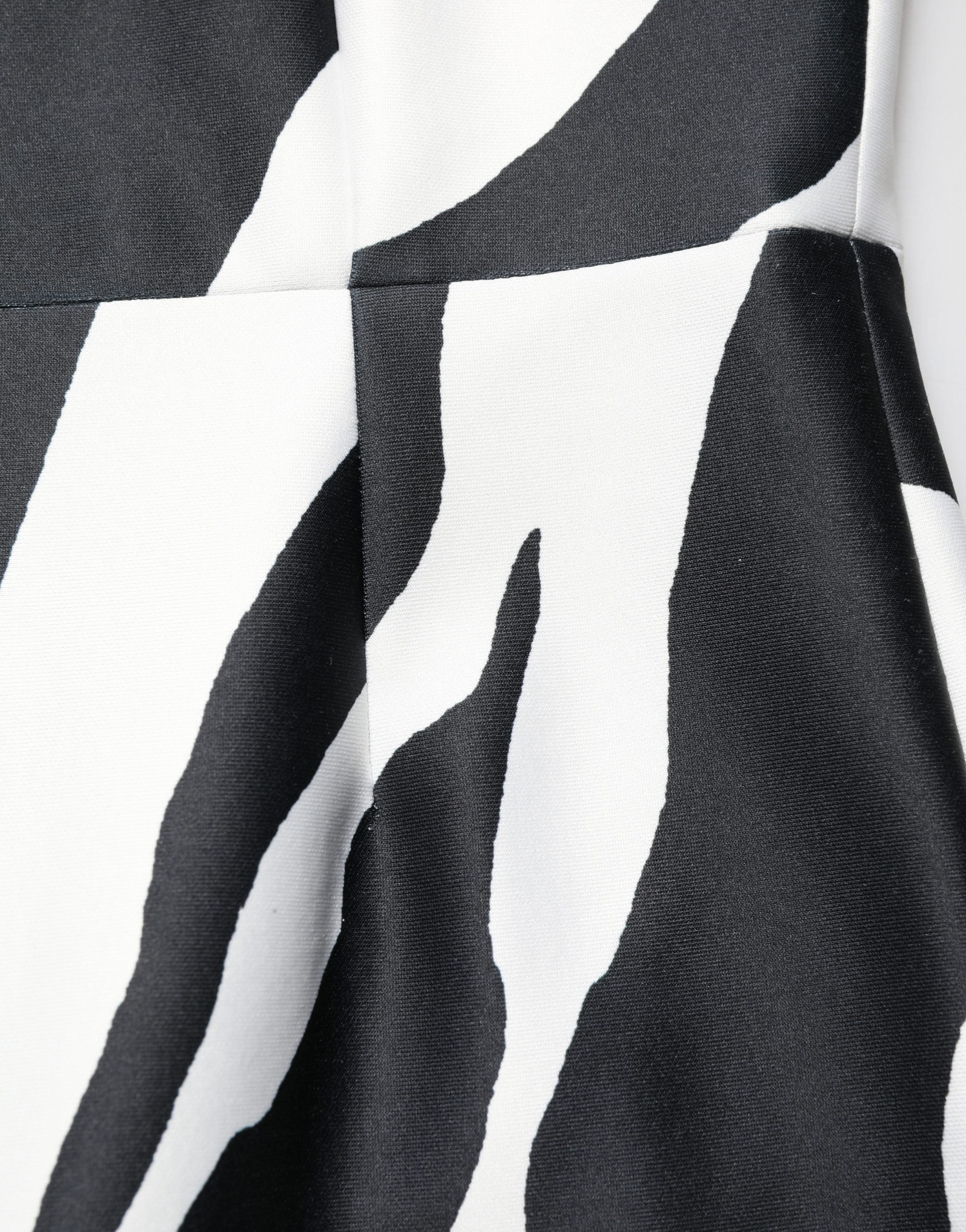 Black White Polyester Zebra Pattern Jumpsuit - ventzia