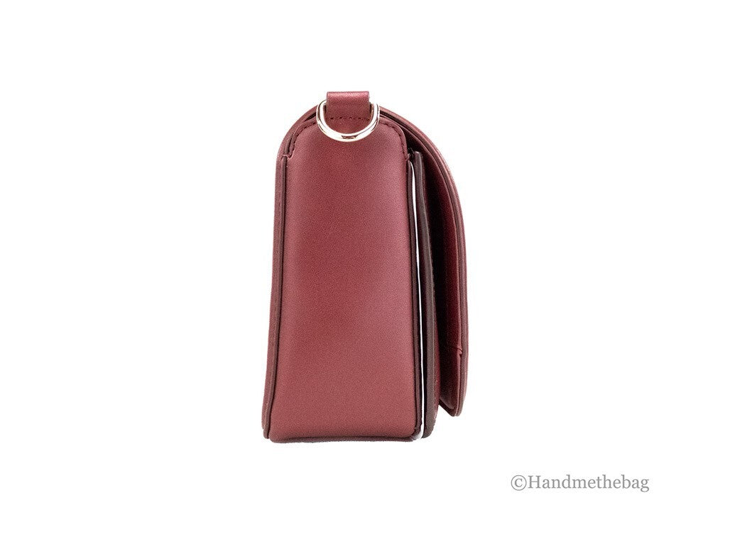 Marc Jacobs Medium Metal Signet Syrah Smooth Leather Flap Crossbody Purse Bag - ventzia
