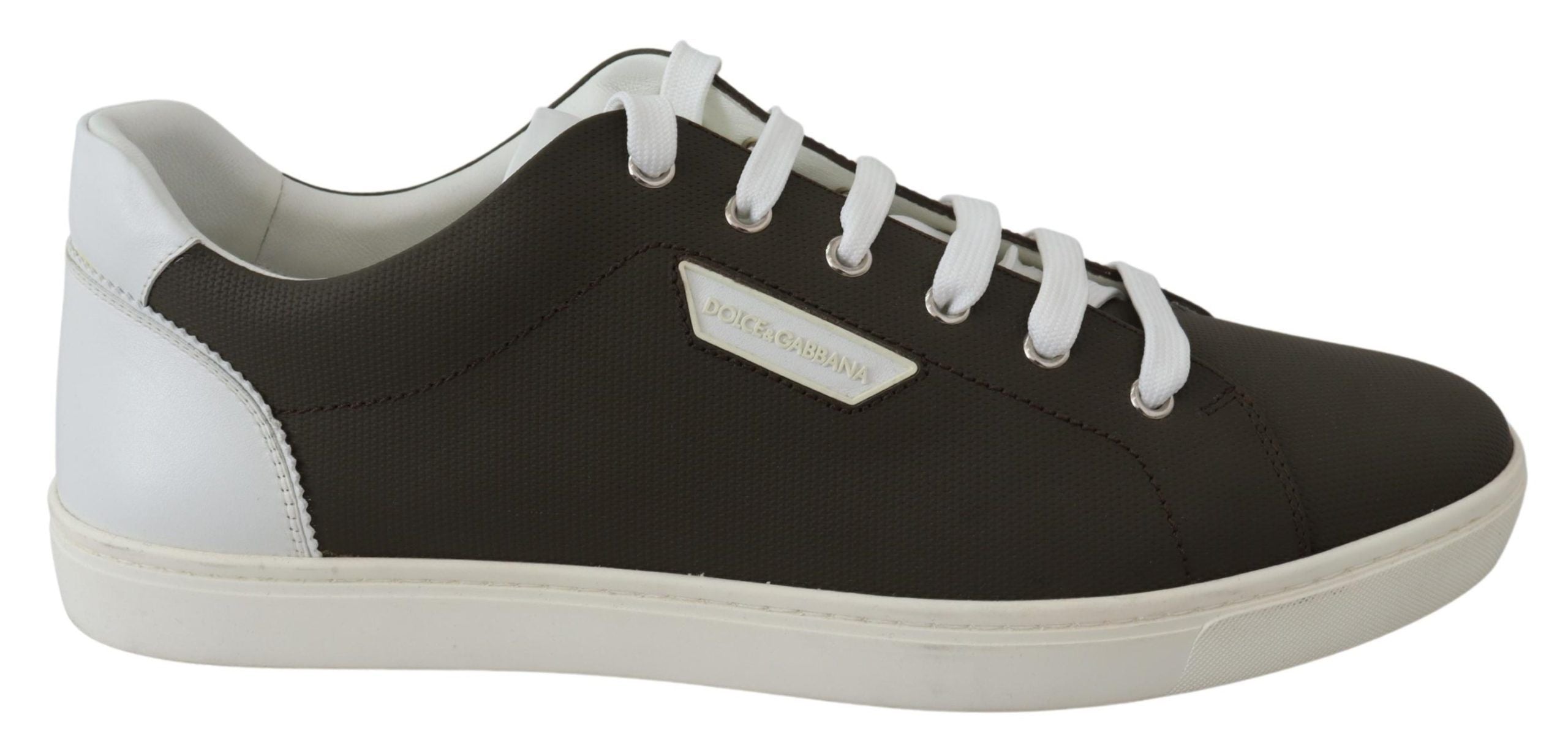 Sleek White Leather Low Top Sneakers - ventzia