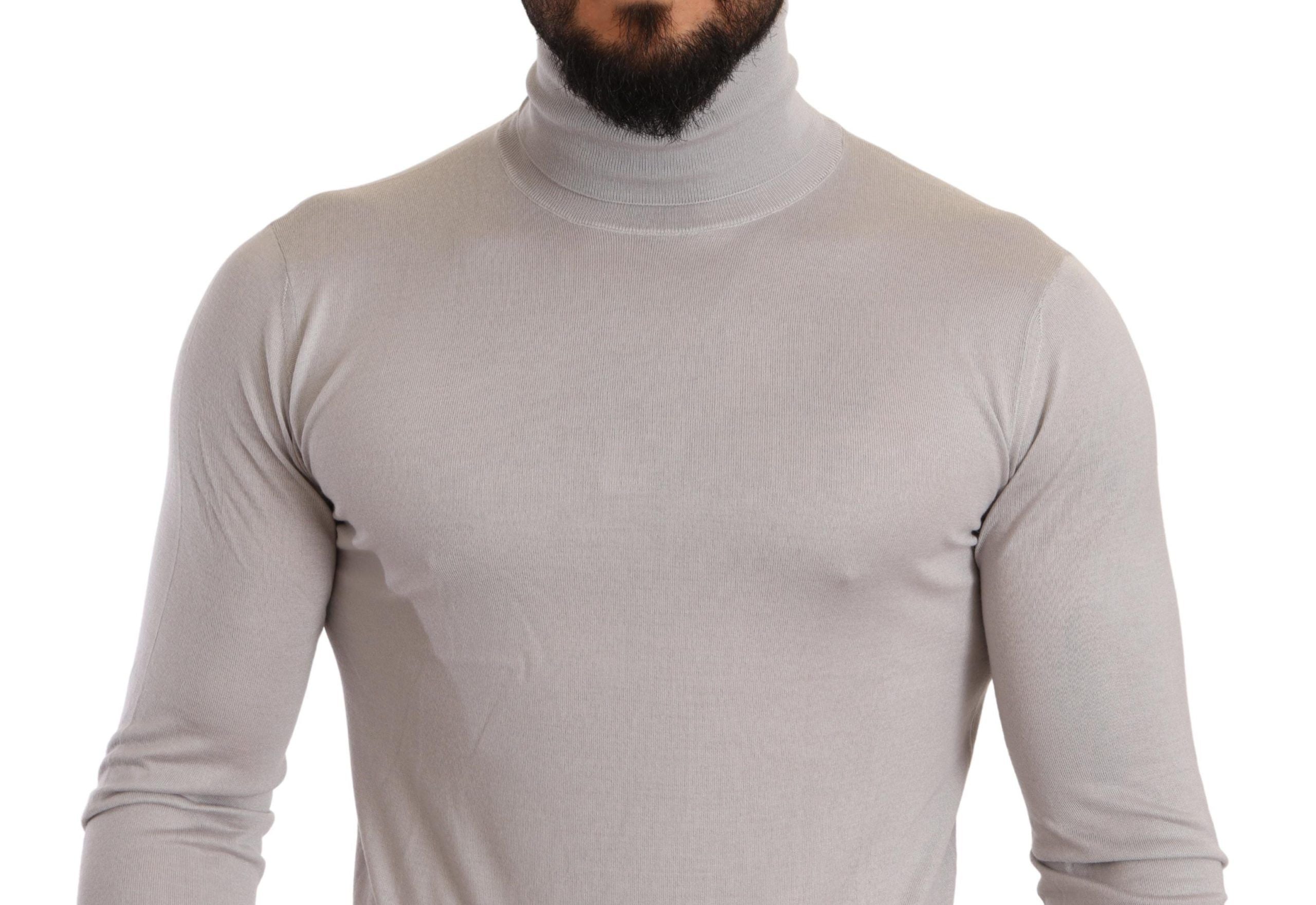 Elegant Cashmere-Silk Blend Turtleneck - ventzia