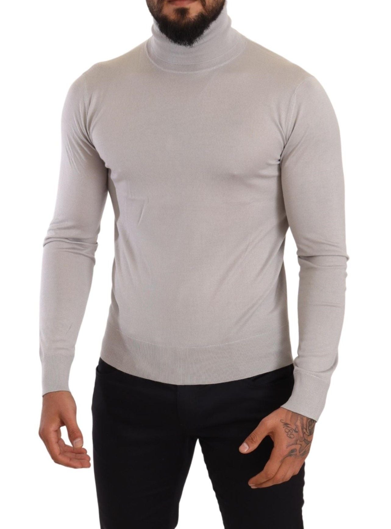 Elegant Cashmere-Silk Blend Turtleneck - ventzia