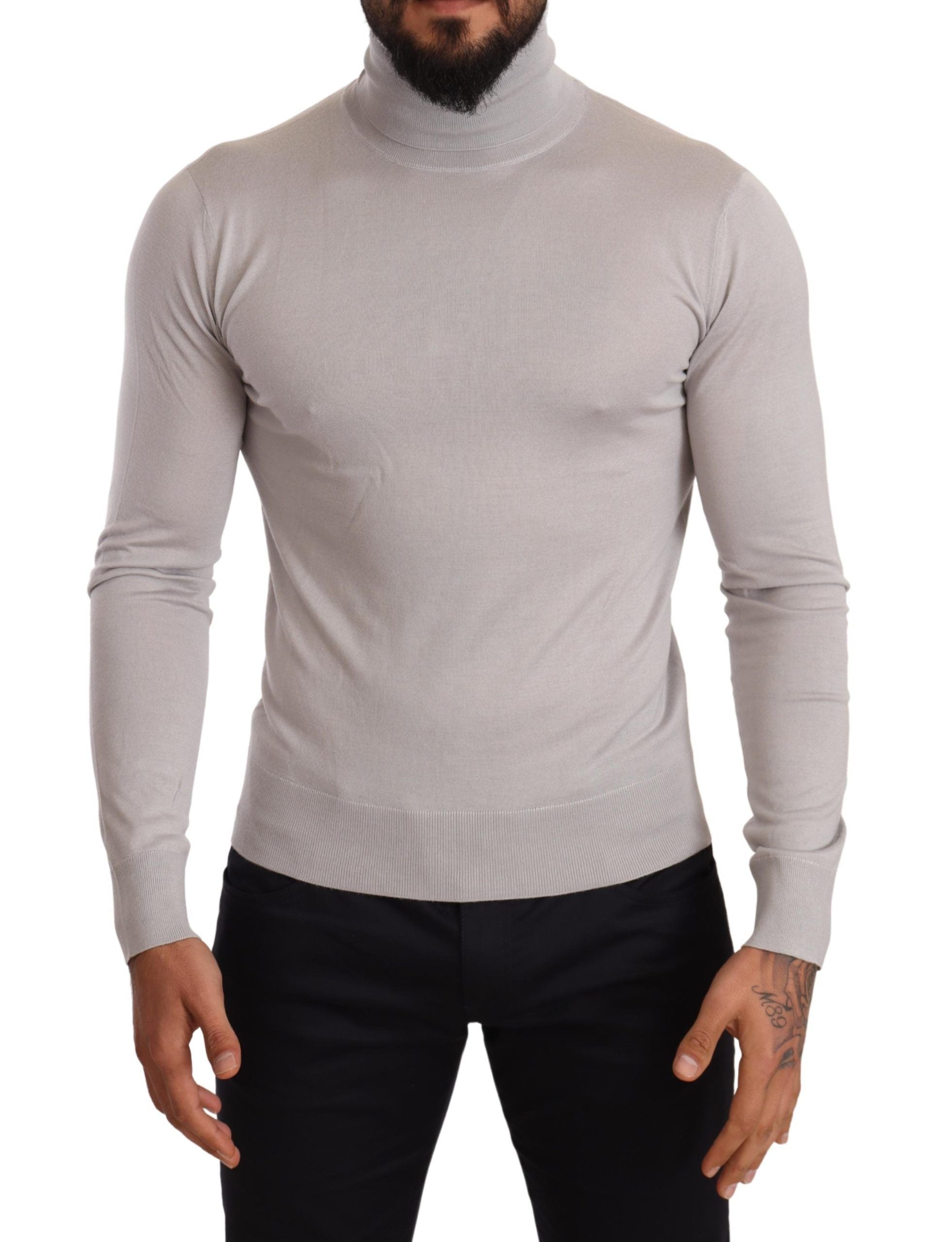 Elegant Cashmere-Silk Blend Turtleneck - ventzia