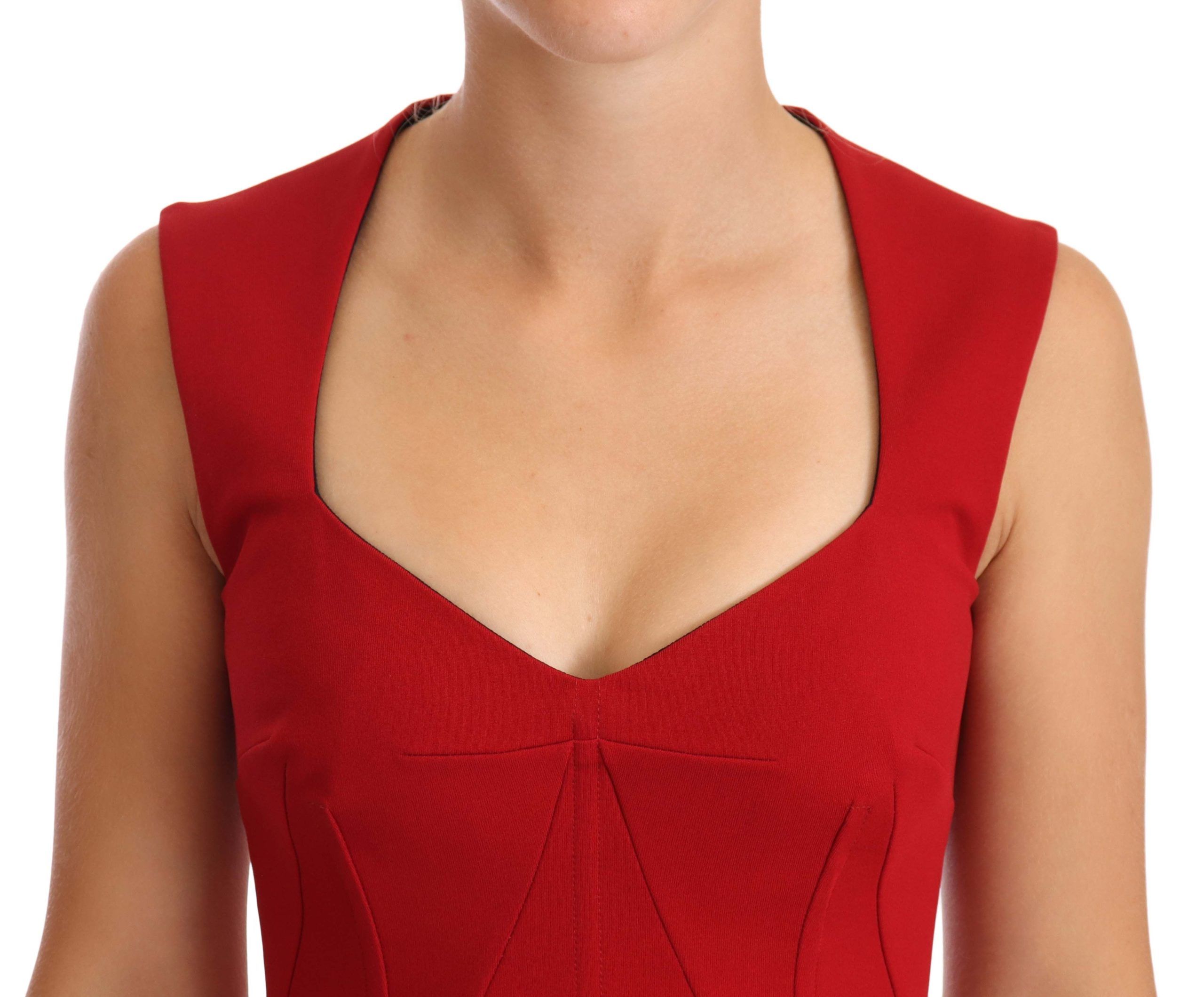 Elegant Sweetheart Midi Dress in Red - ventzia