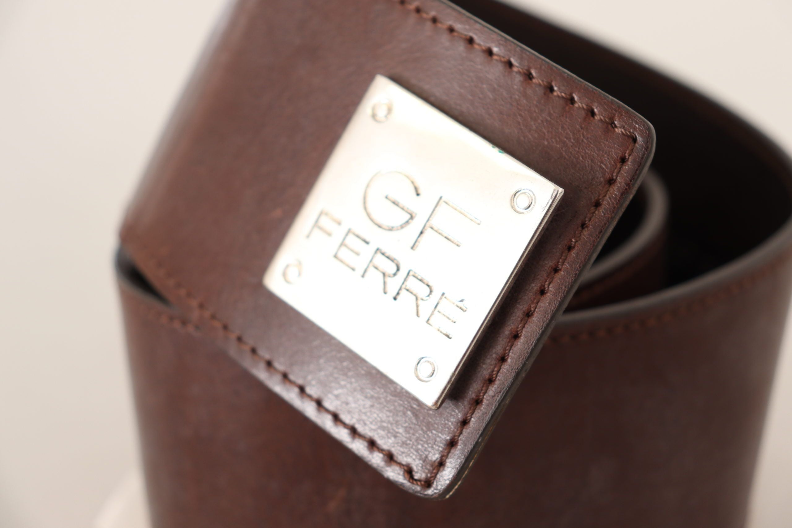 Elegant Black Leather Fashion Belt - ventzia