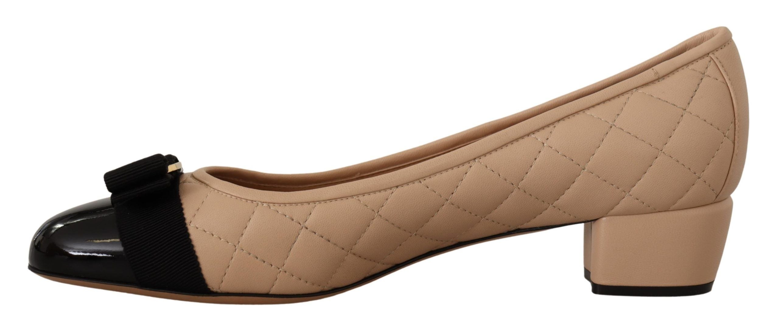 Elegant Quilted Leather Pumps in Beige and Black - ventzia