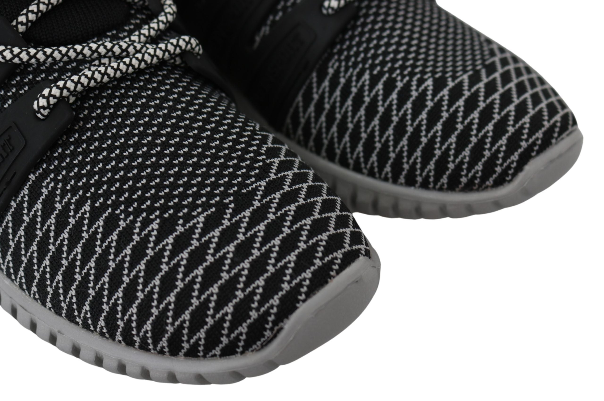 Exclusive Runner Mason Sneakers - Jet Black - ventzia