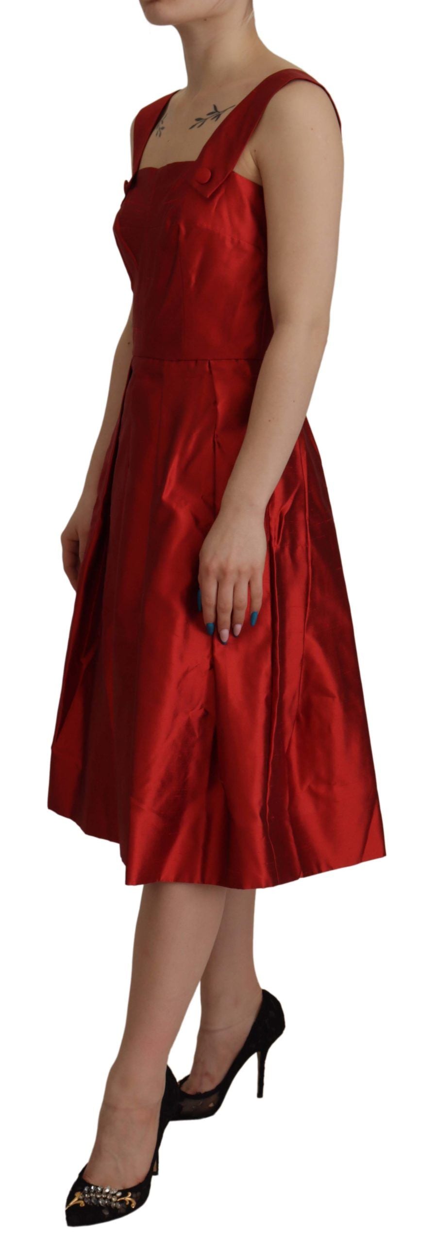 Red A-line Pleated Satin Silk Dress - ventzia