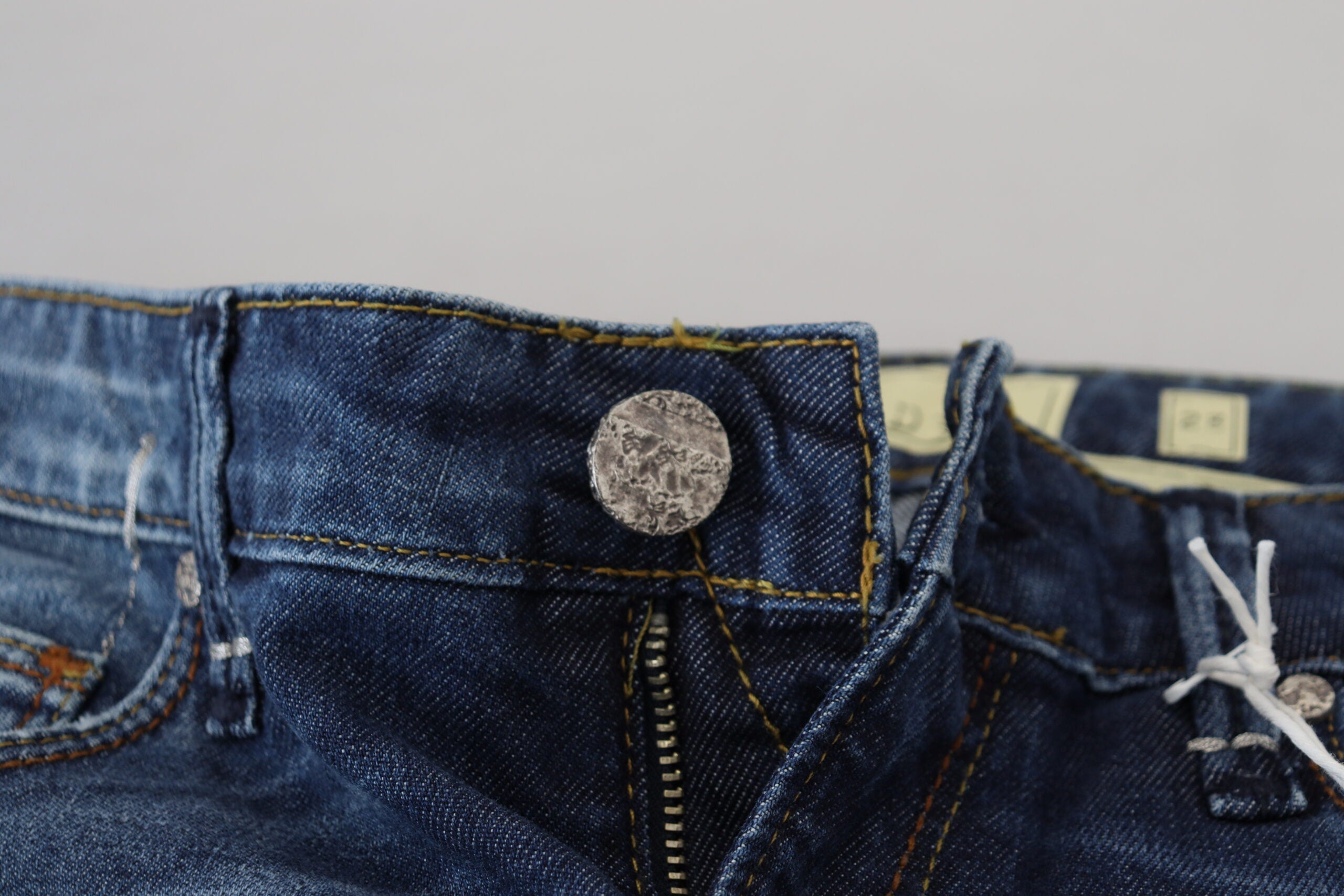 Blue Washed Cotton Slim Fit Women Denim Jeans - ventzia