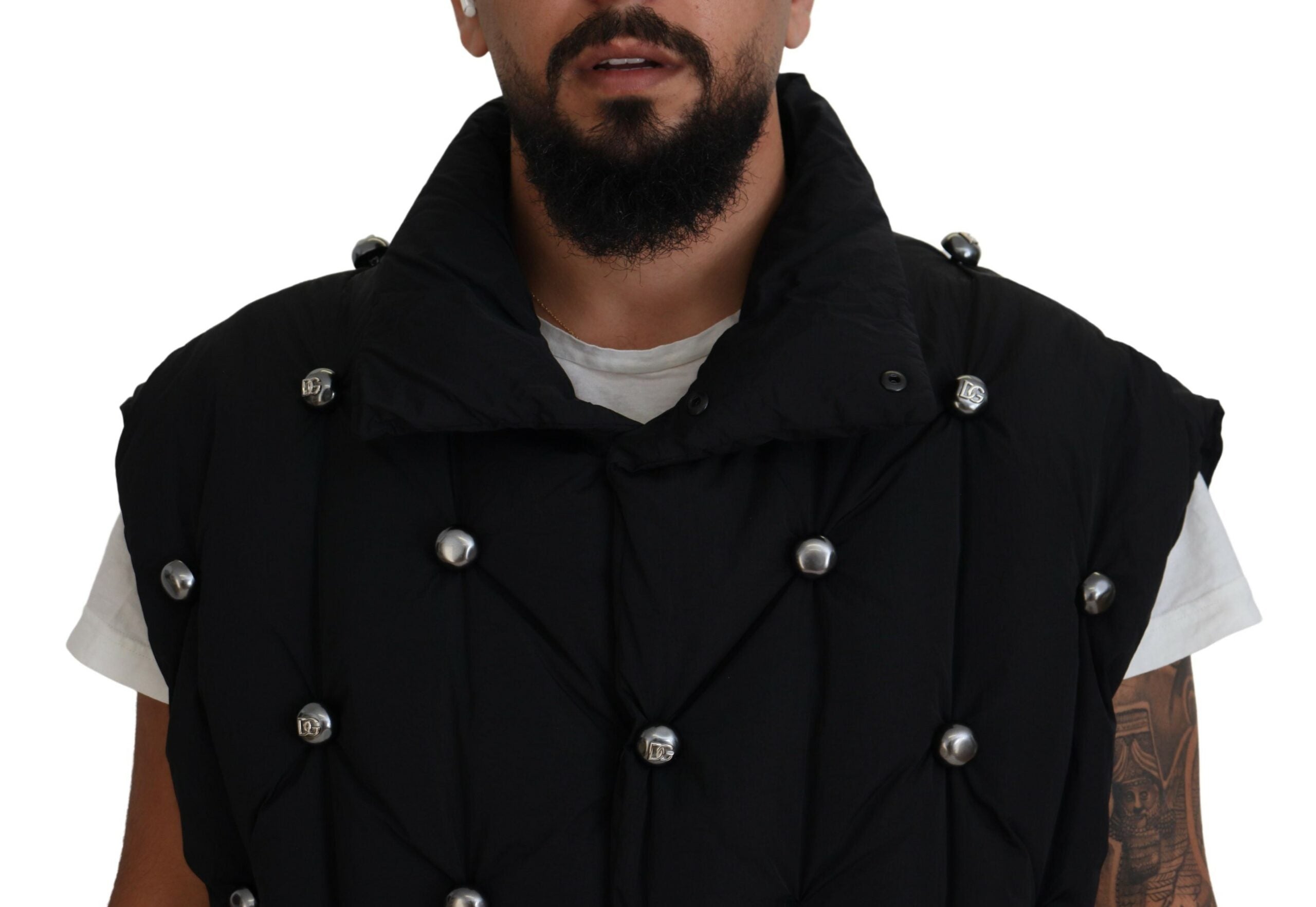 Black Sleeveless DG Metal Embellishment Jacket - ventzia