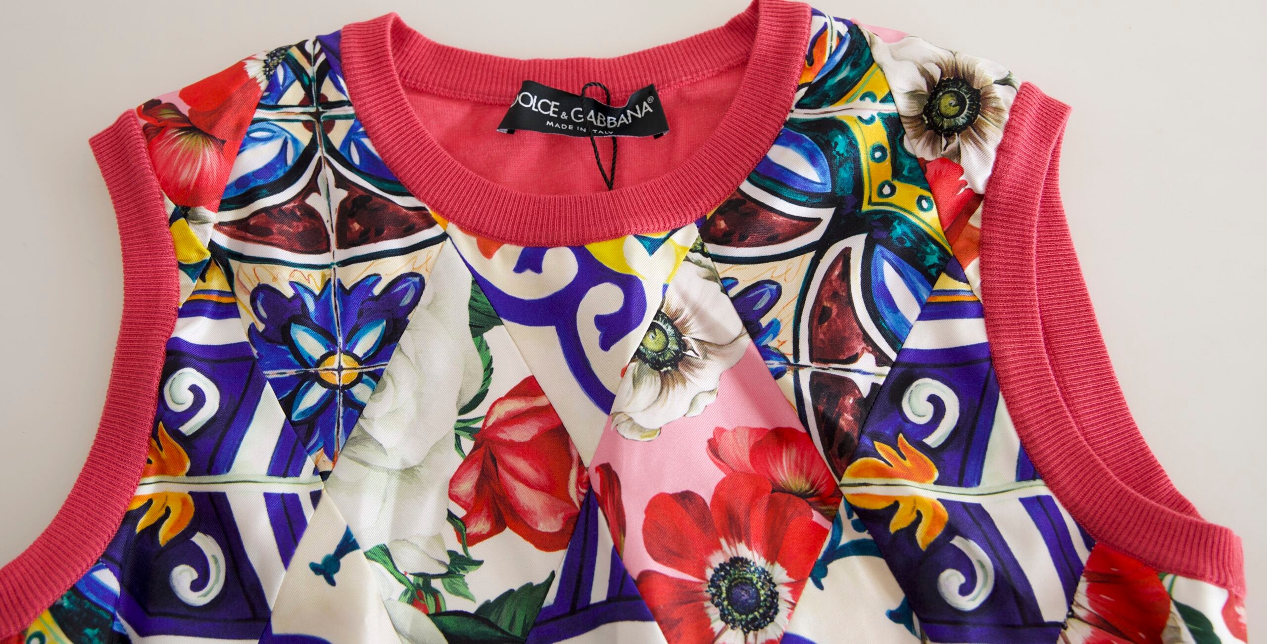 Multicolor Majolica Floral Crew Neck Tank Top - ventzia