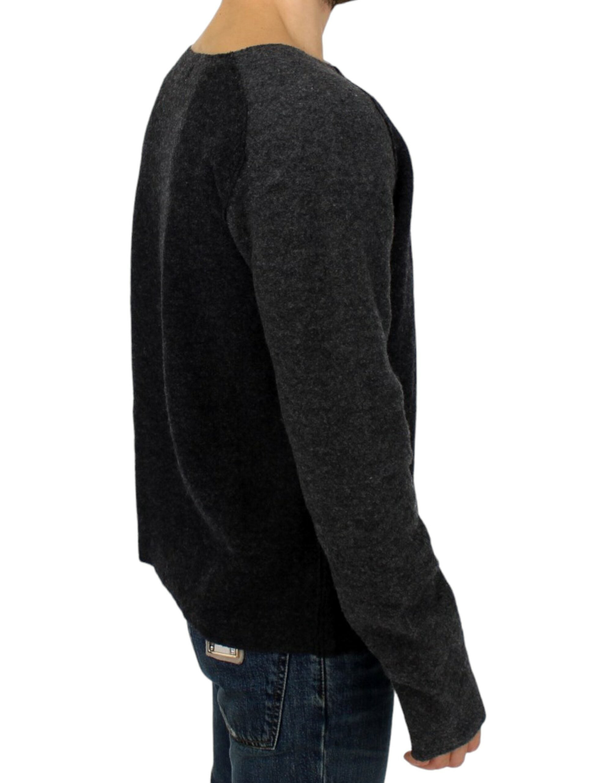 Chic Gray Wool Crewneck Sweater - ventzia