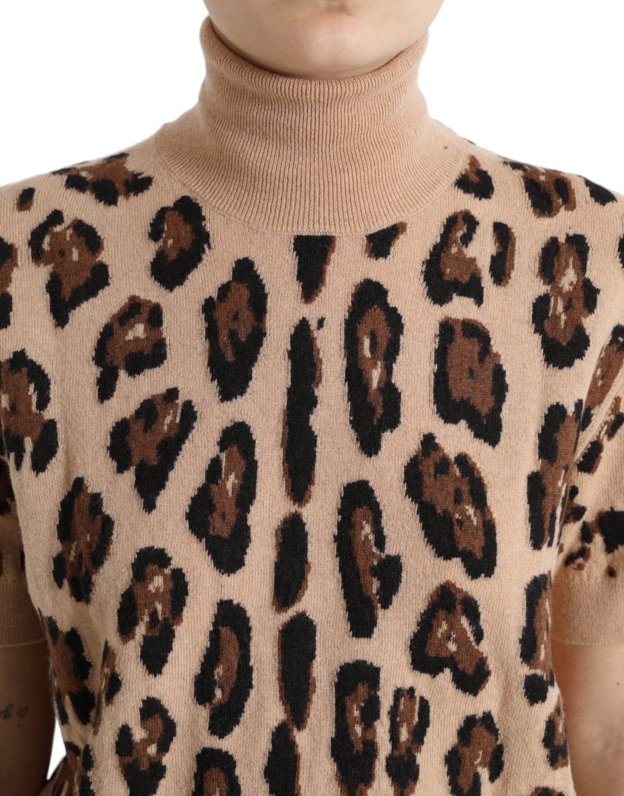 Beige Leopard Print Wool Turtleneck Top - ventzia